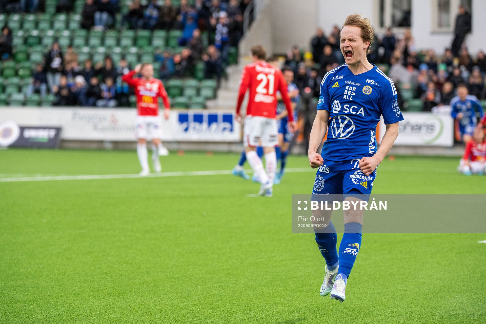 Sundsvalls Saku Ylätupa jublar