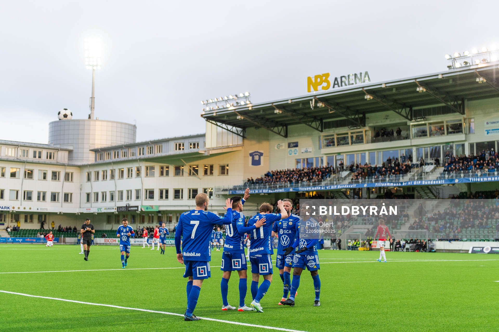 Sundsvalls spelare jublar