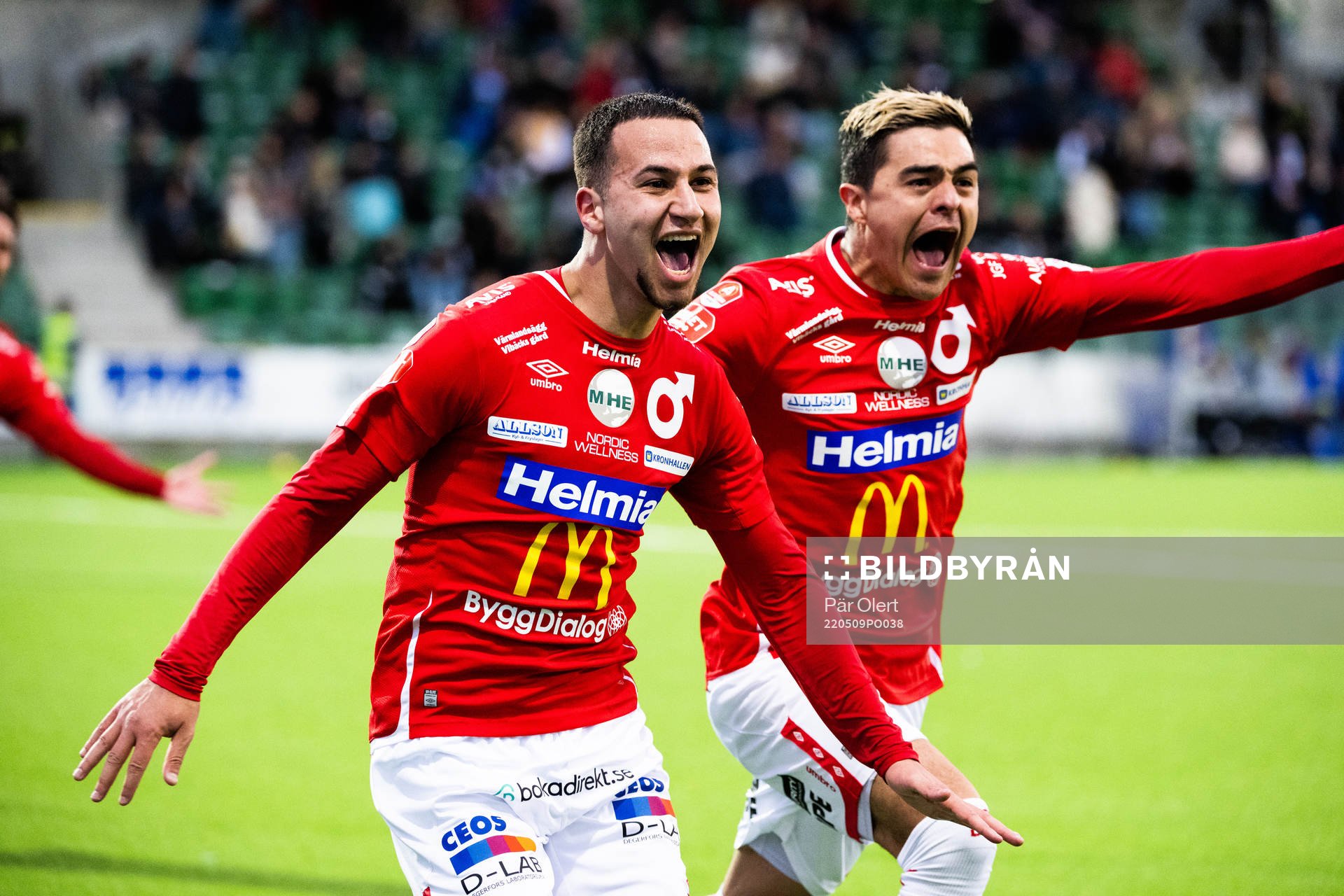Degerfors Abdelrahman Saidi och Diego Campos jublar