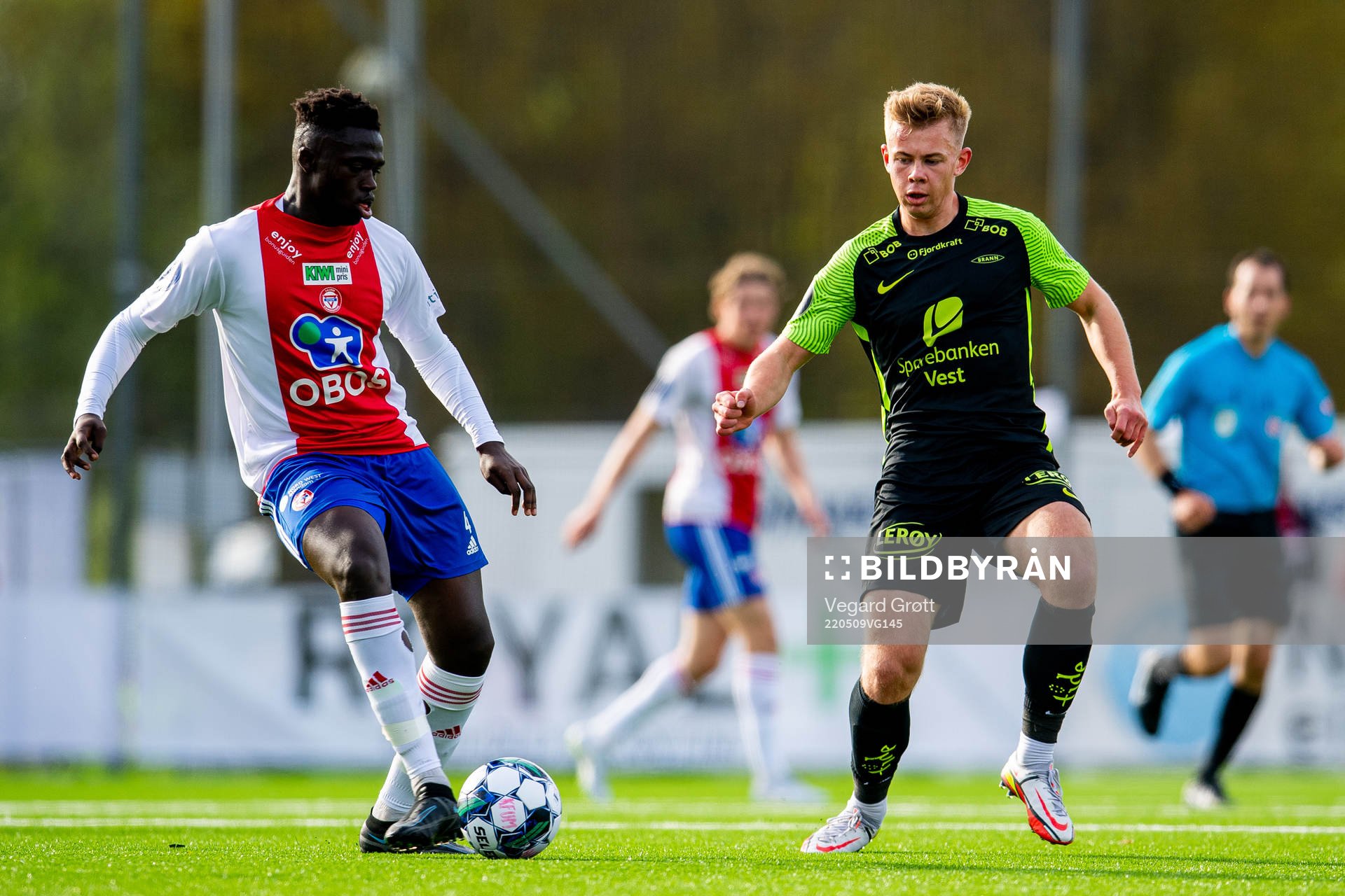 Momodou Lion Njie of KFUM and Aune Selland Heggebø of Brann