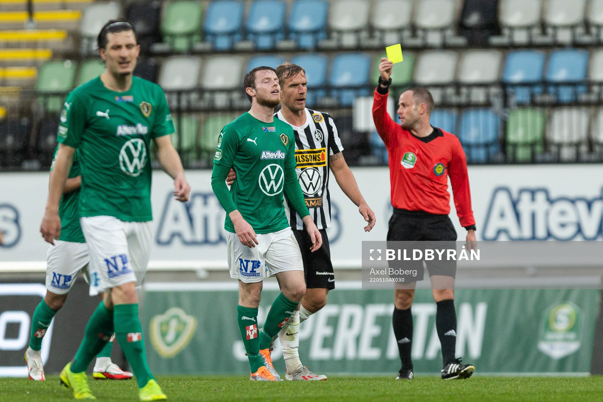 Jönköpings Daniel Ljung får en varning