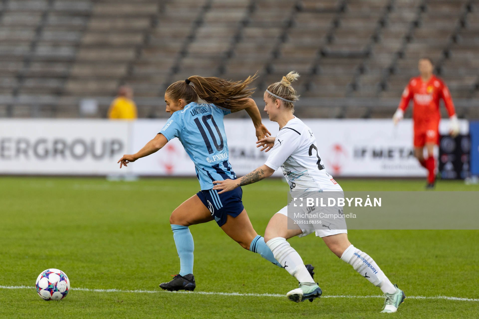 Djurgårdens Tilde Lindwall och Umeås Emma Åhberg Zingmark