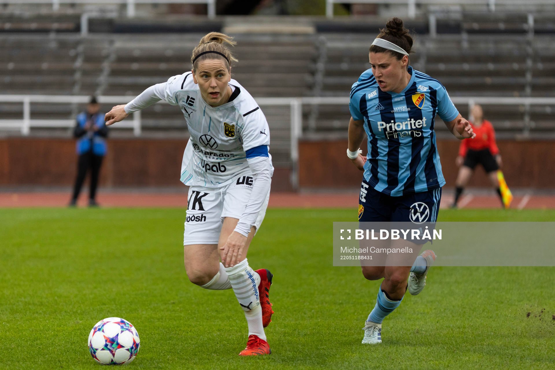 Umeås Lisa Dahlkvist och Djurgårdens Hayley Dowd