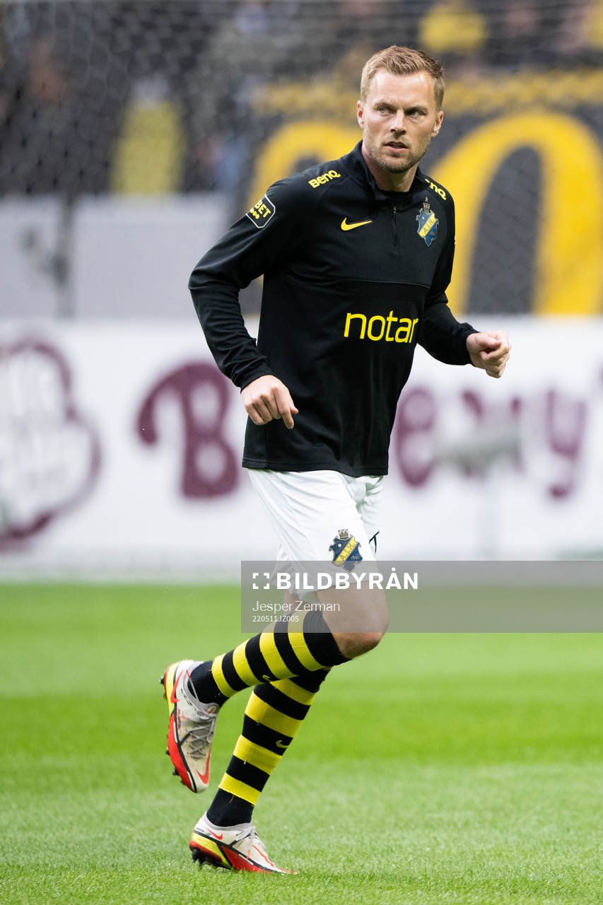 s Sebastian Larsson