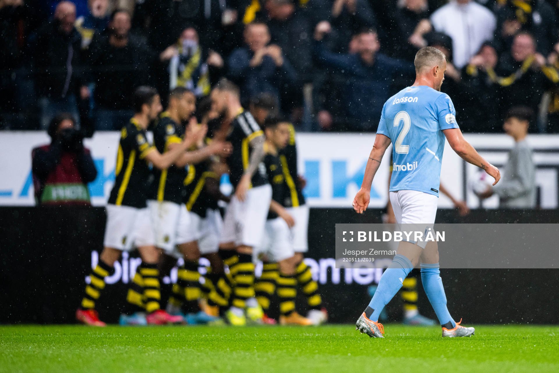 Malmö FFs Eric Larsson deppar