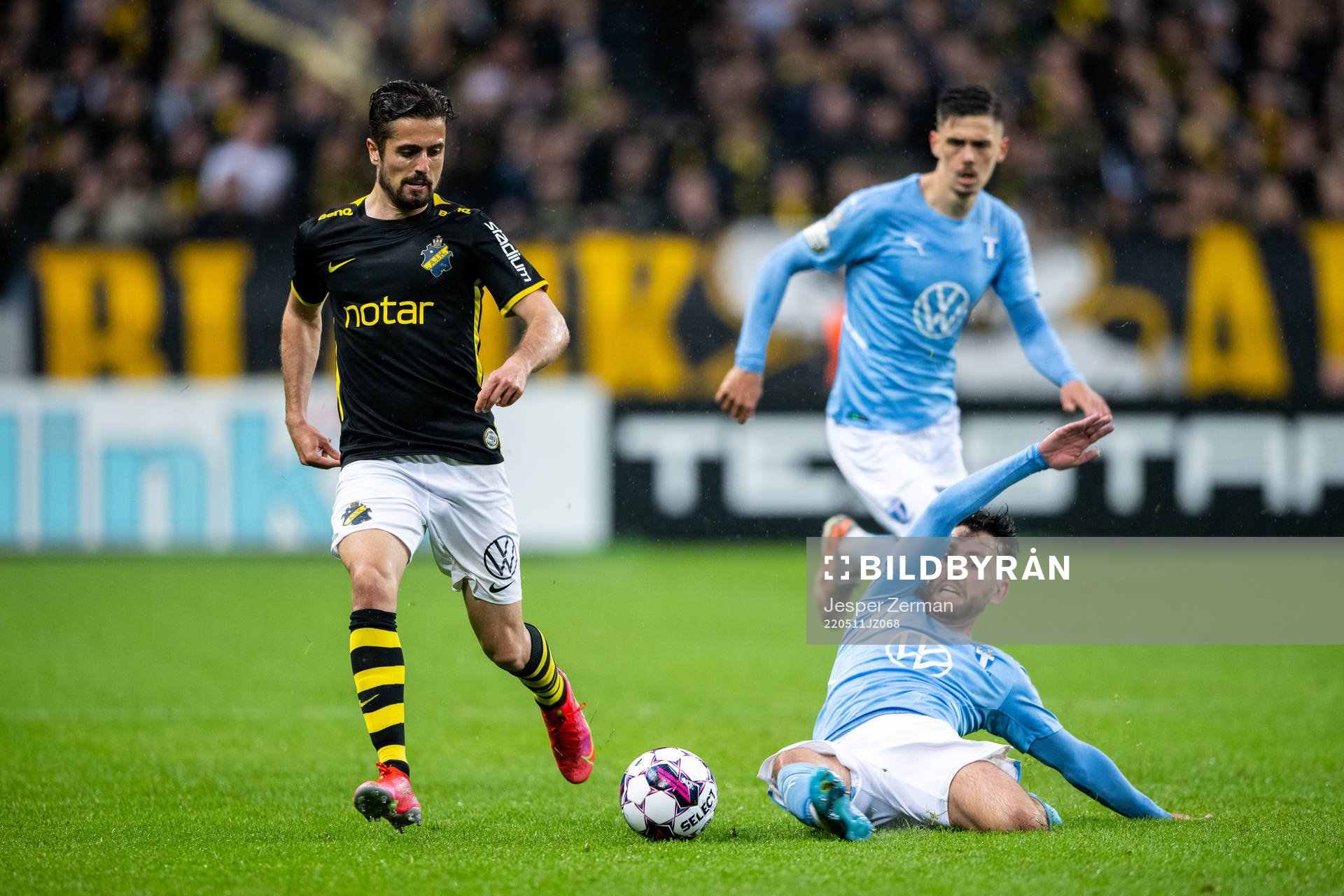 s Zachary Elbouzedi  och Malmö FFs Erdal Rakip