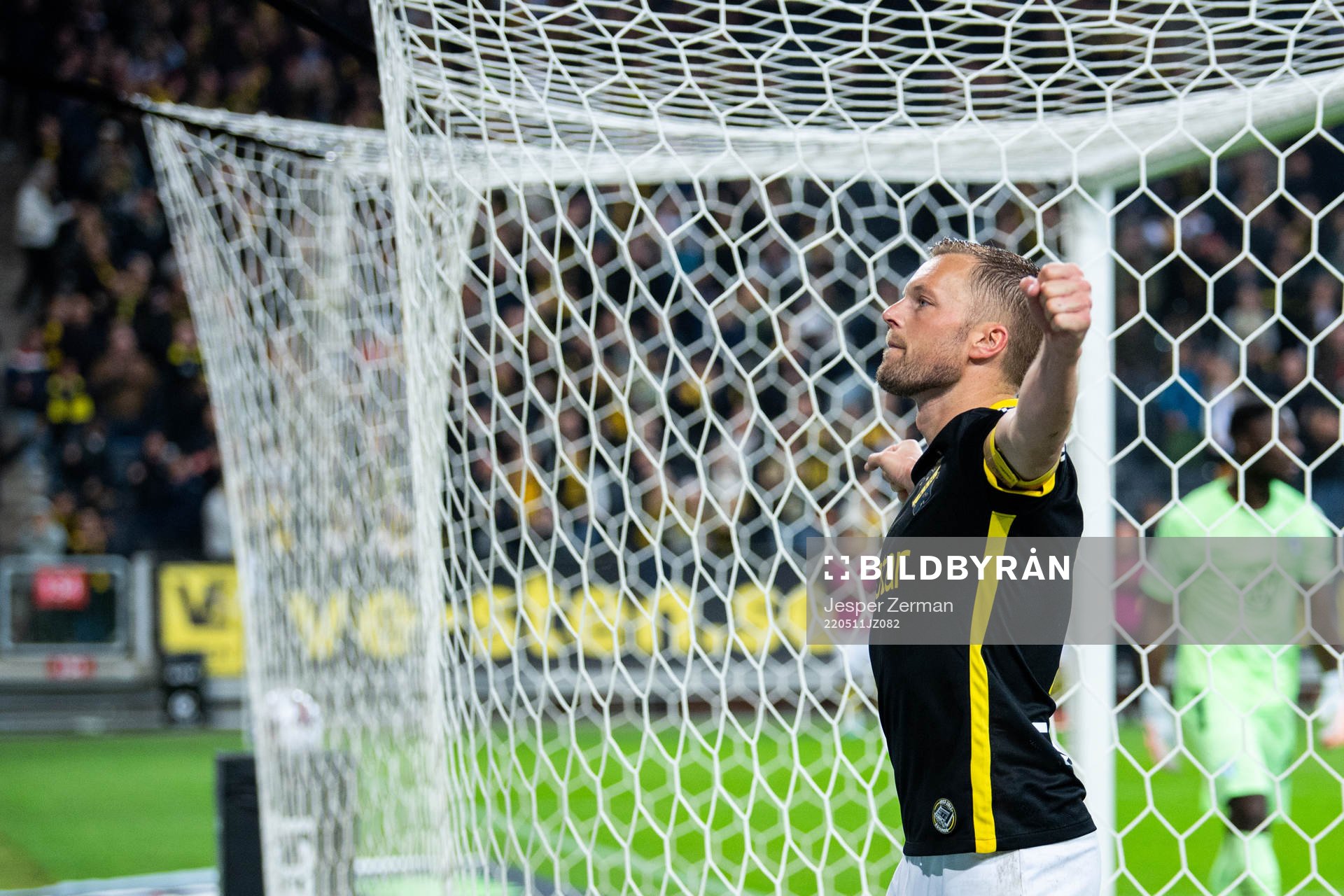 s Sebastian Larsson jublar