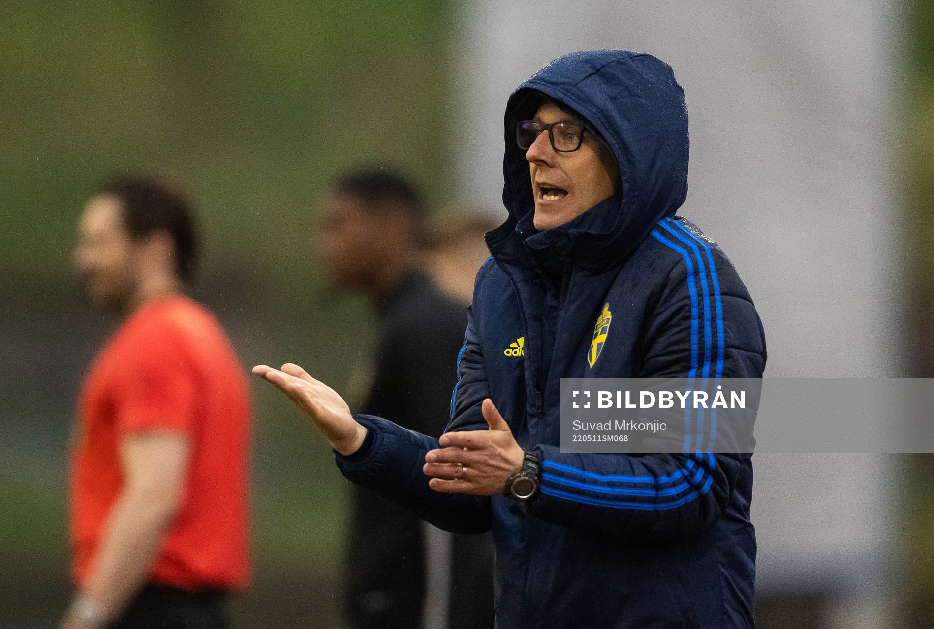 Sveriges förbundskapten Christofer Augustsson under fotbollsmatchen i P16 UEFA Development Tournament mellan Sverige och Island den 11 maj 2022 i Karlskrona.