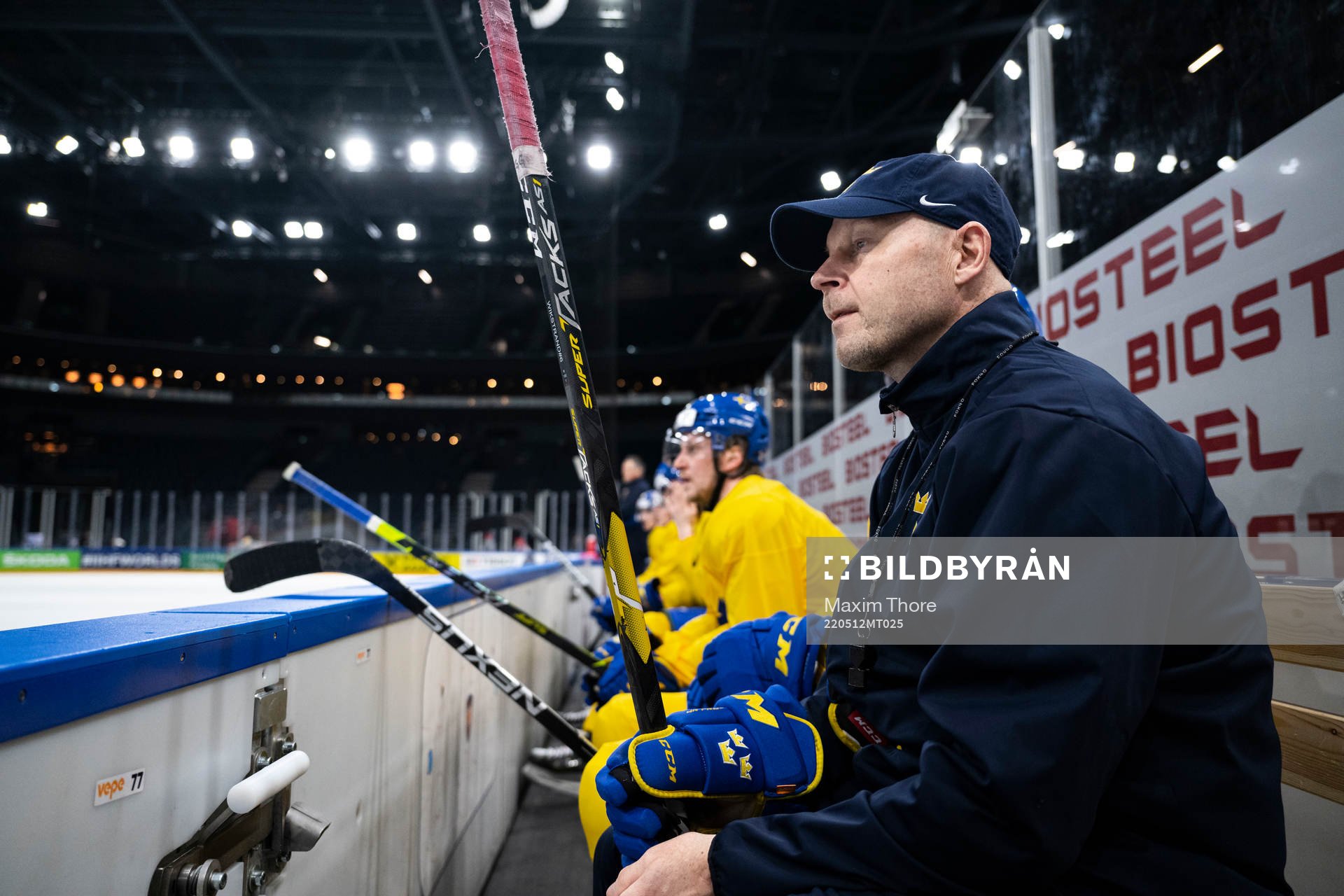 Assistant coach Marcus Ragnarsson