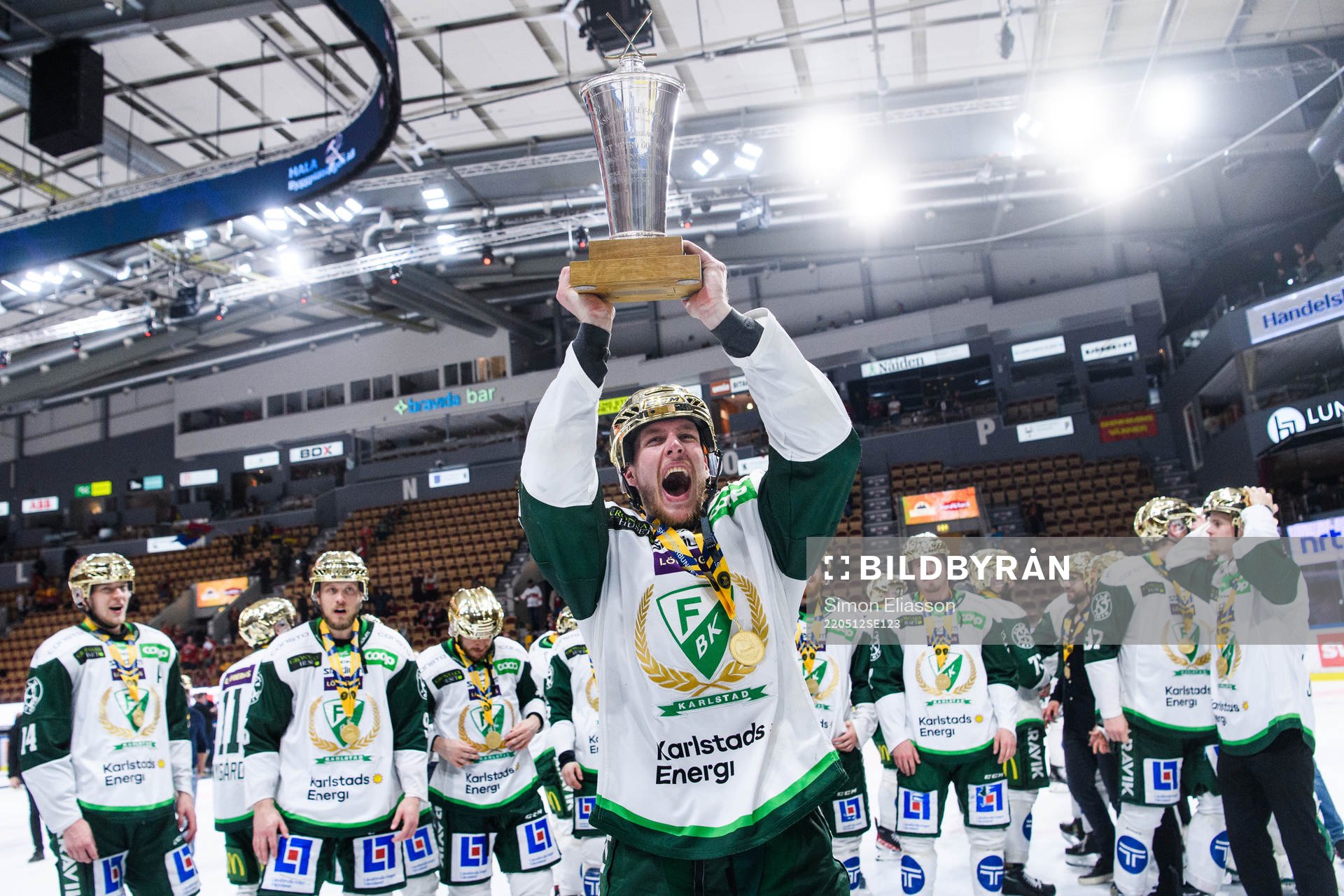 Färjestads Mattias Göransson  jublar med LeMat