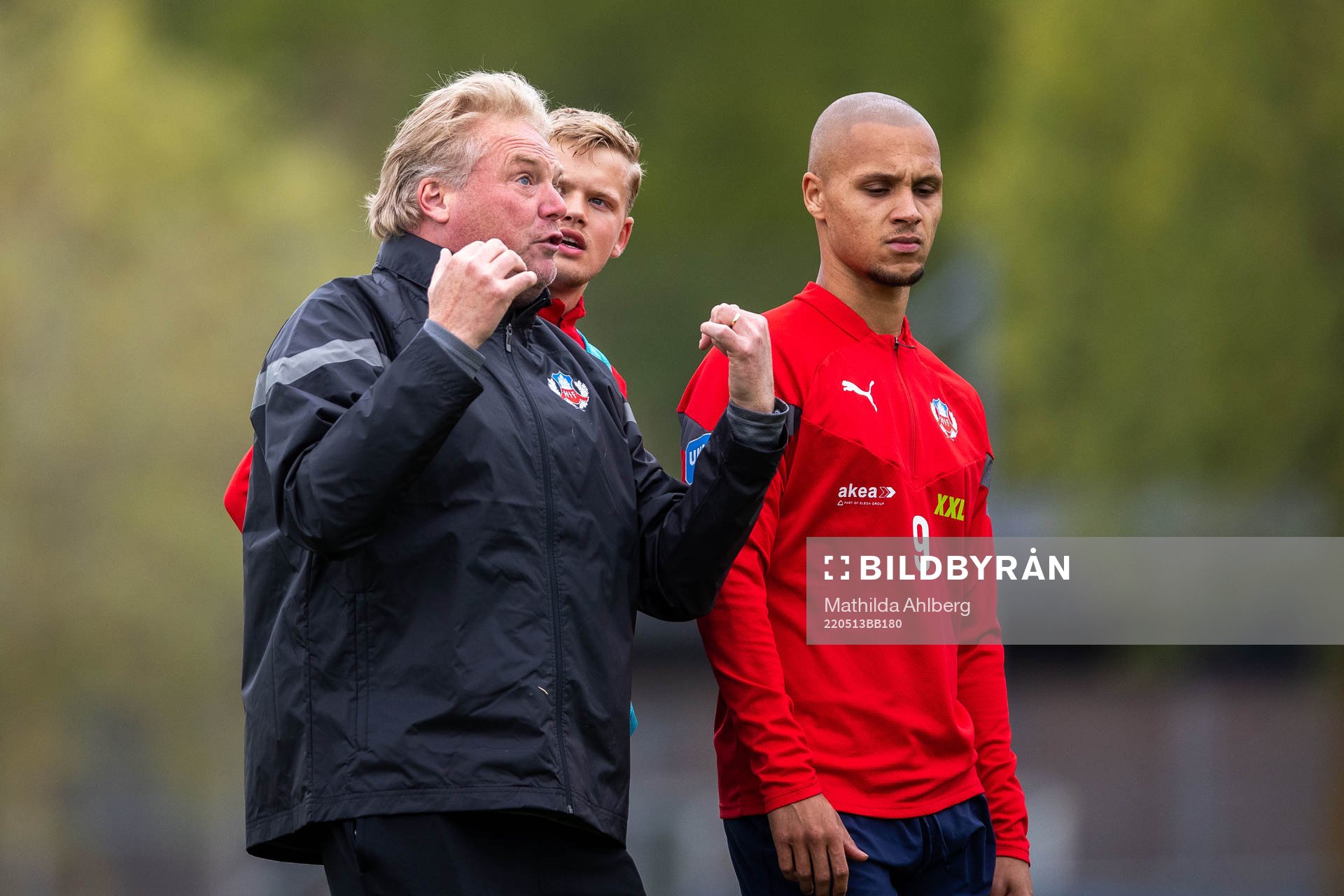 Tränare Jörgen Lennartsson,  Leo Frigell Jansson och