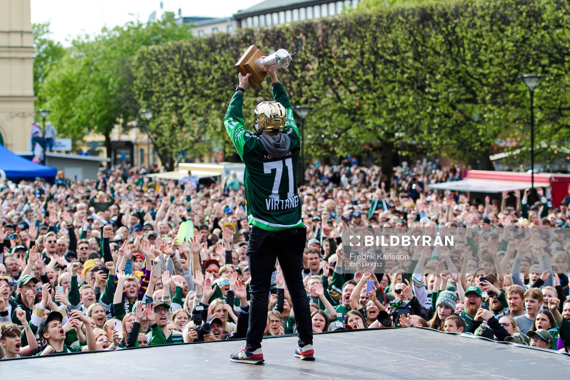 Färjestads Jesse Virtanen jublar