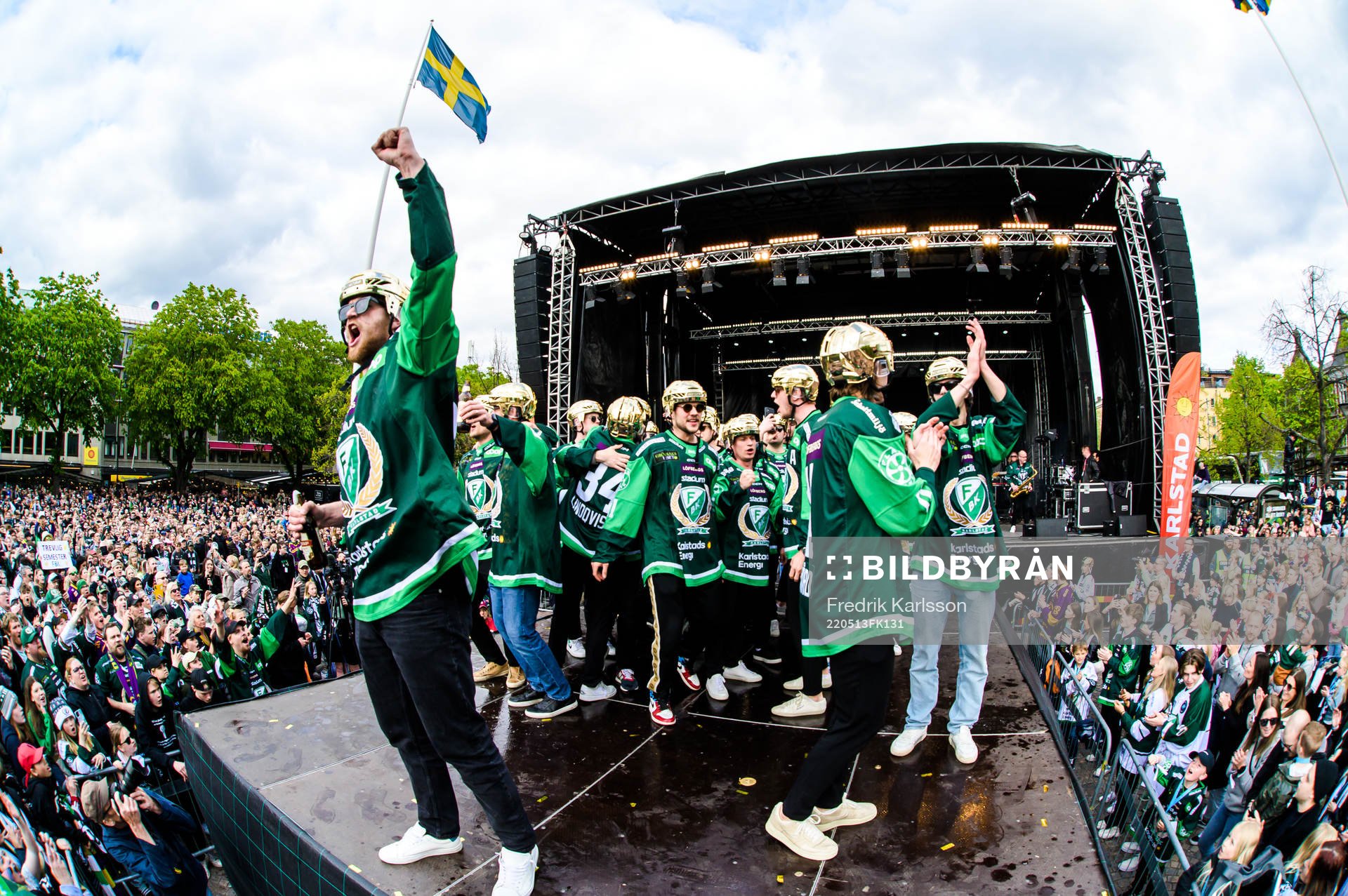 Färjestads Adam Ginning jublar