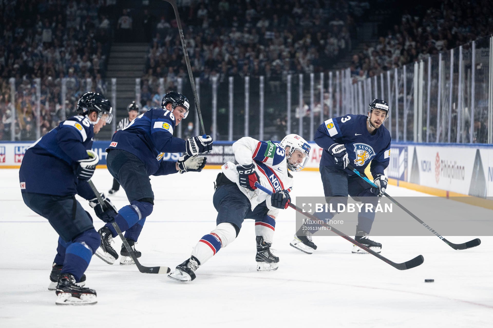 Martin Rønnild of Norway against Toni Rajala, Jere