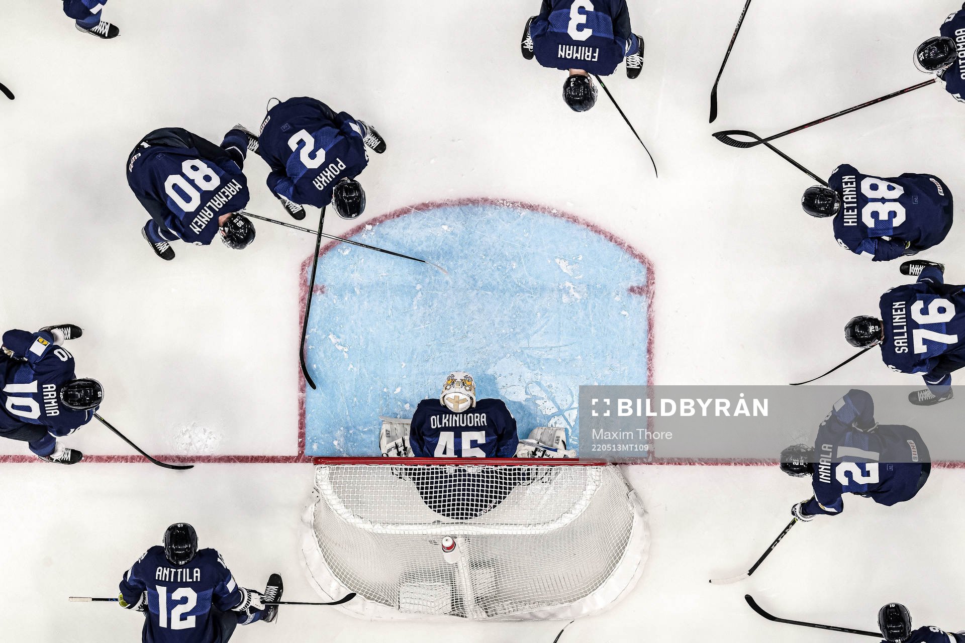 The players of Finland gather