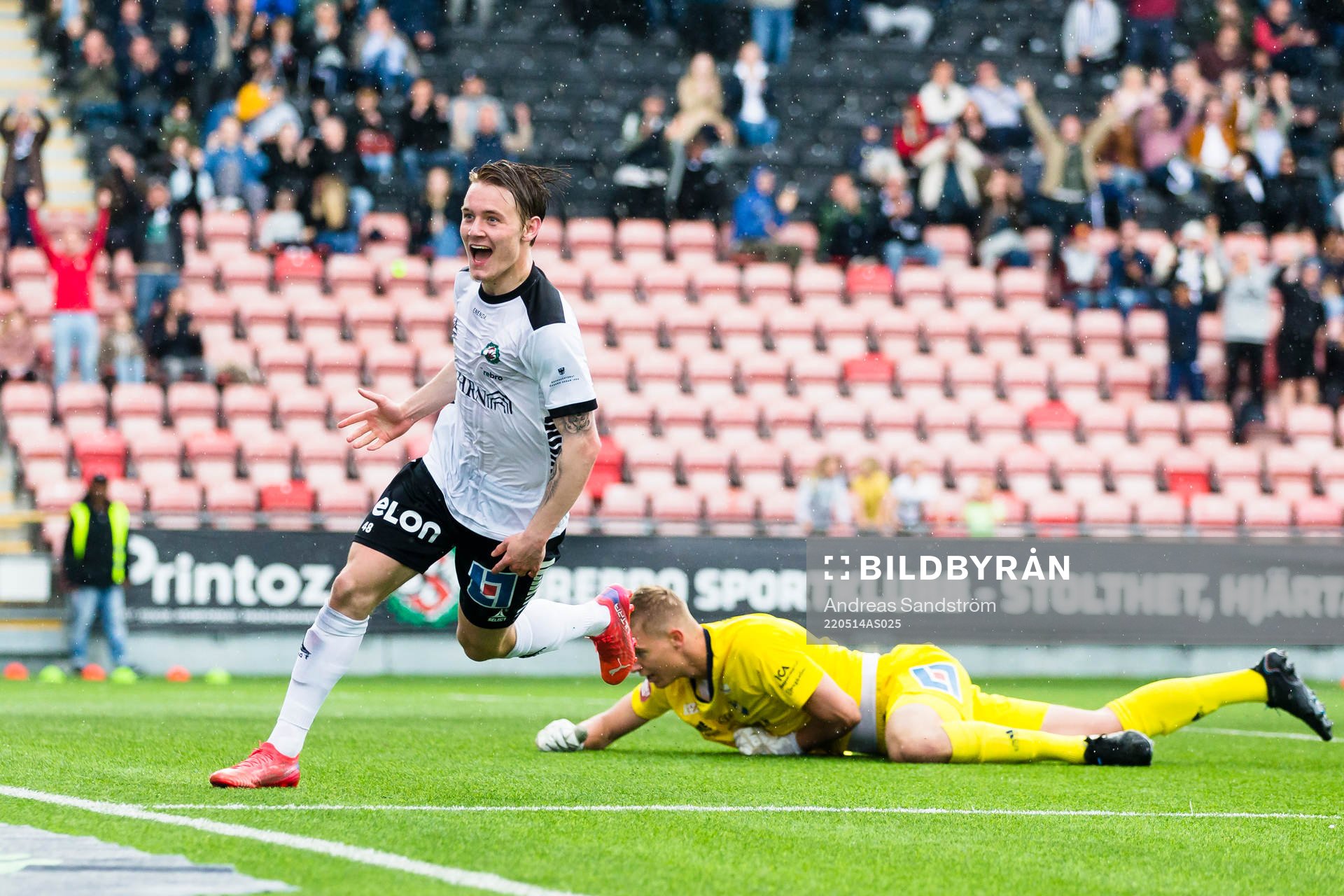 Örebros Noel Milleskog jublar