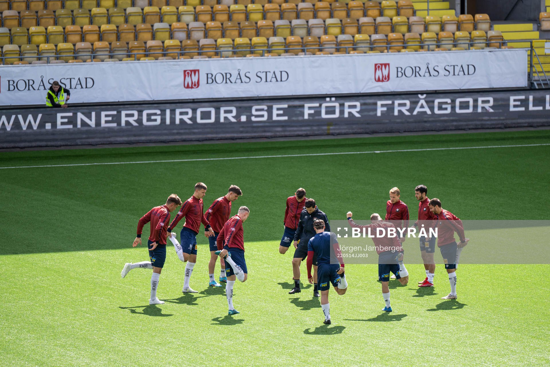 Örgrytes spelare värmer upp