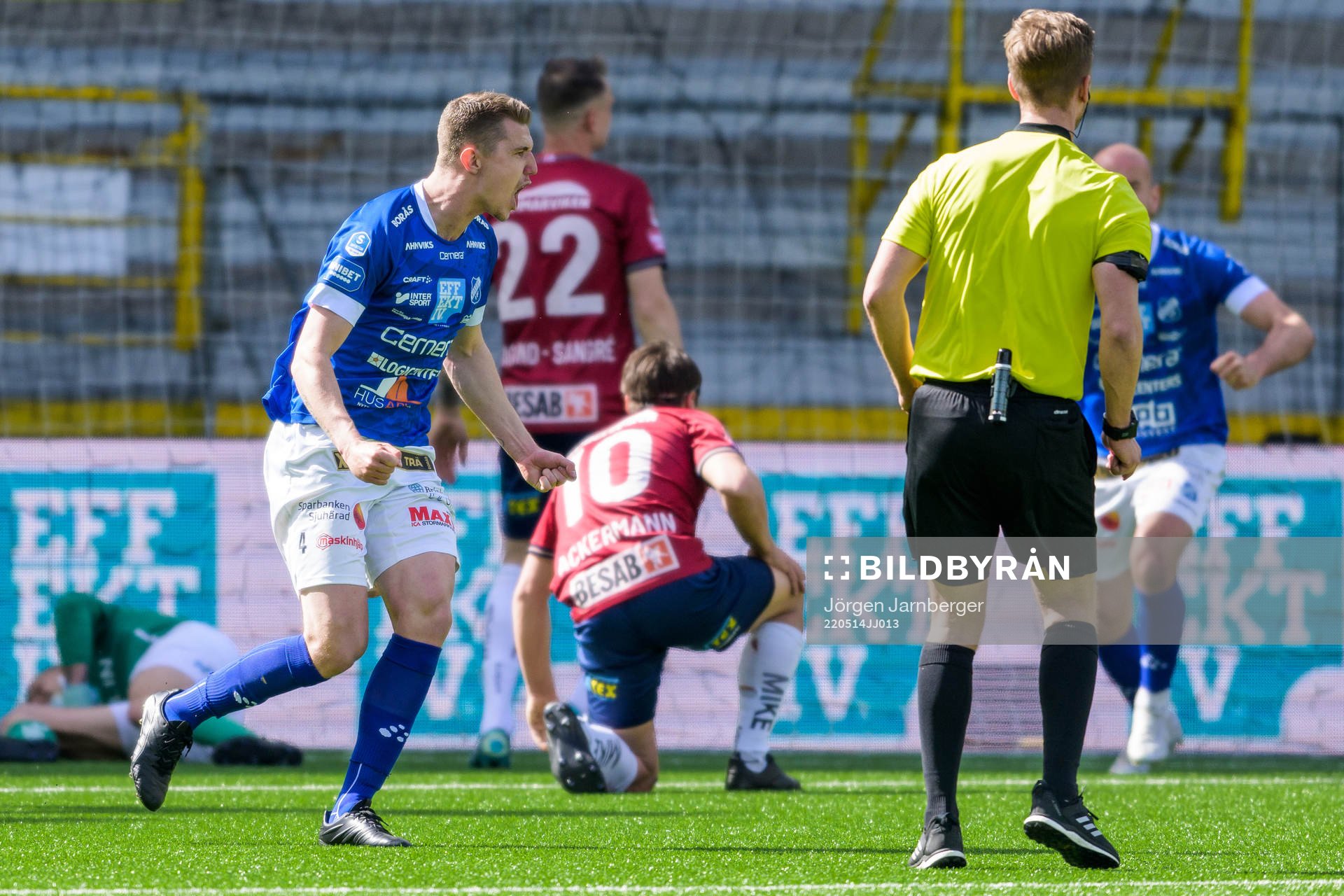 Norrbys Fredrik Lundgren jublar efter 1-1 under fotbollsmatchen i Superettan mellan Norrby och Örgryte den 14 maj 2022 i Borås. 