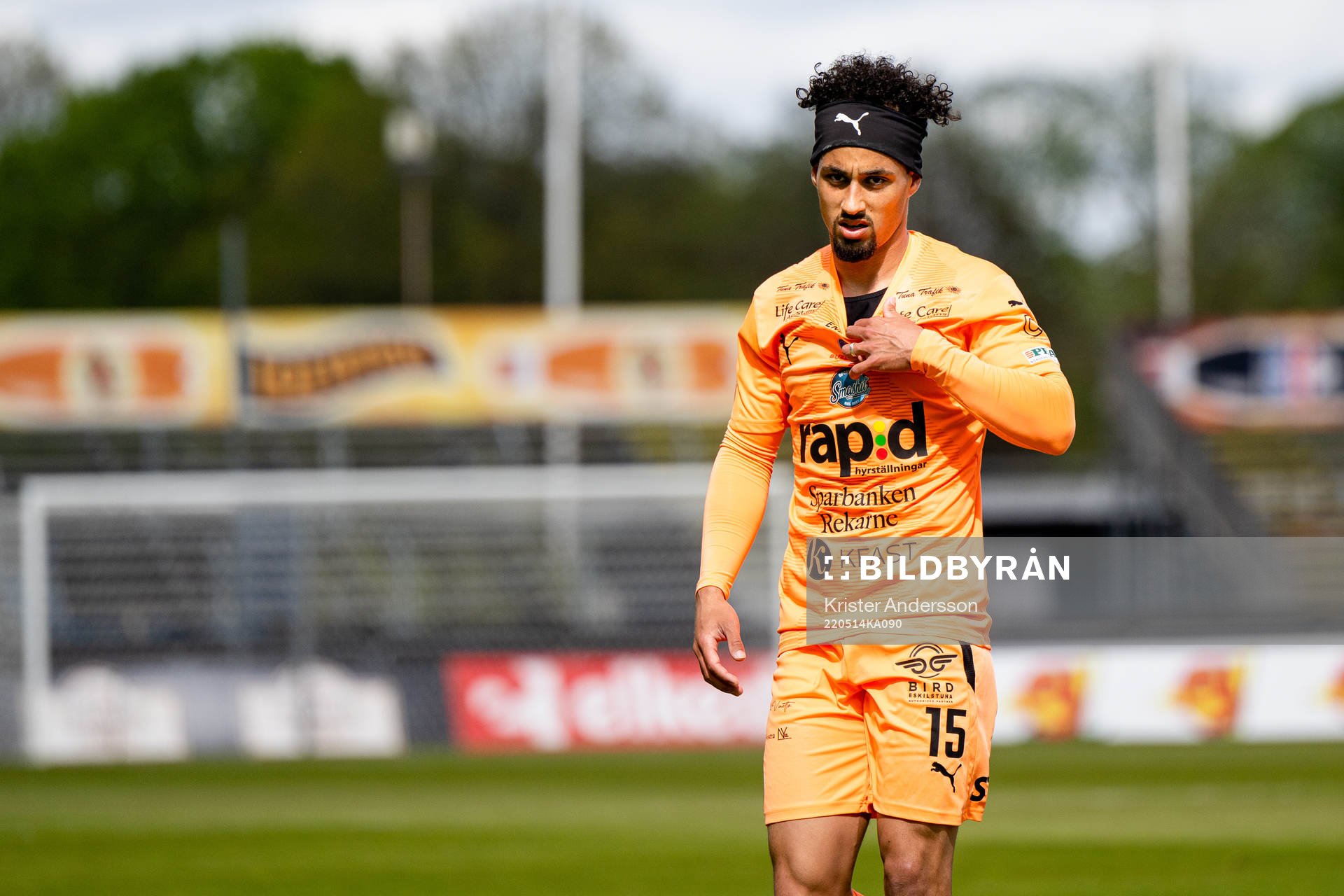 AFC Eskilstunas Viktor Fors under fotbollsmatchen i Superettan mellan Halmstad och AFC Eskilstuna den 14 maj 2022 i Halmstad. 