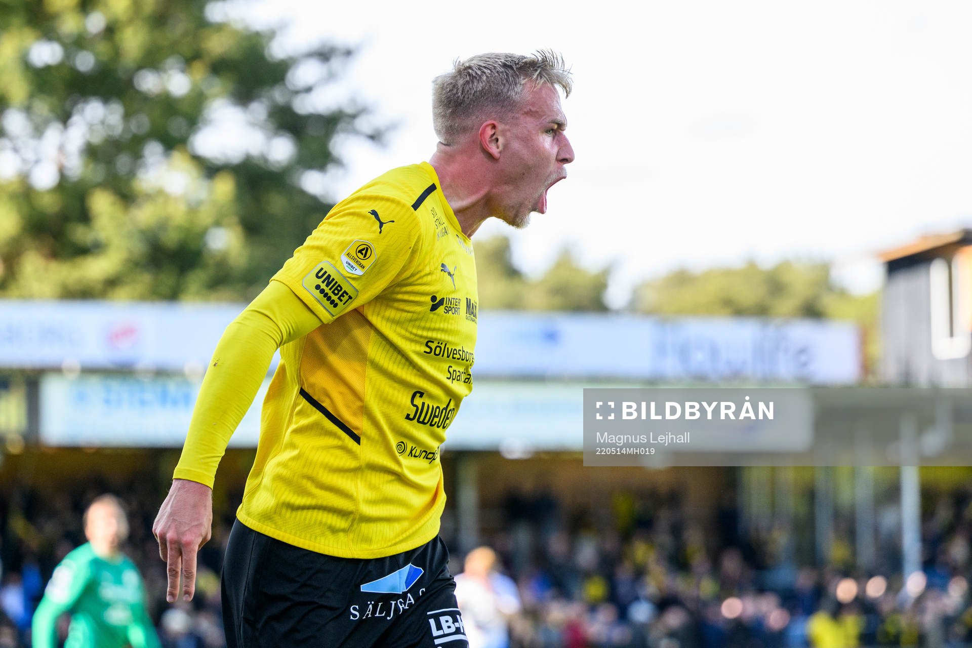 Mjällbys Herman Johansson jublar