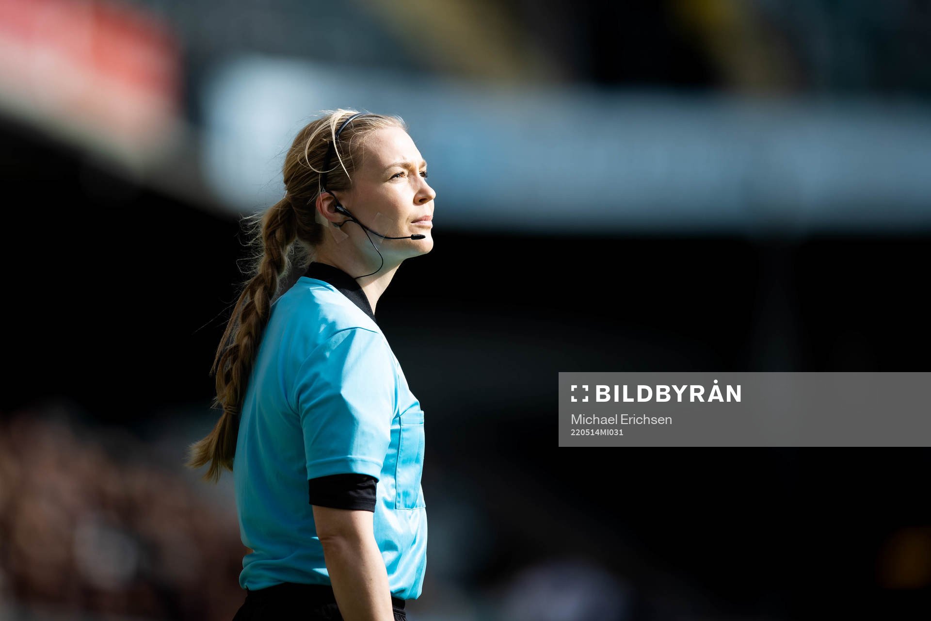 Assisterande domare Camilla Stendahl under fotbollsmatchen i Ettan södra mellan GAIS och Lunds BK den 14 maj 2022 i Göteborg. 