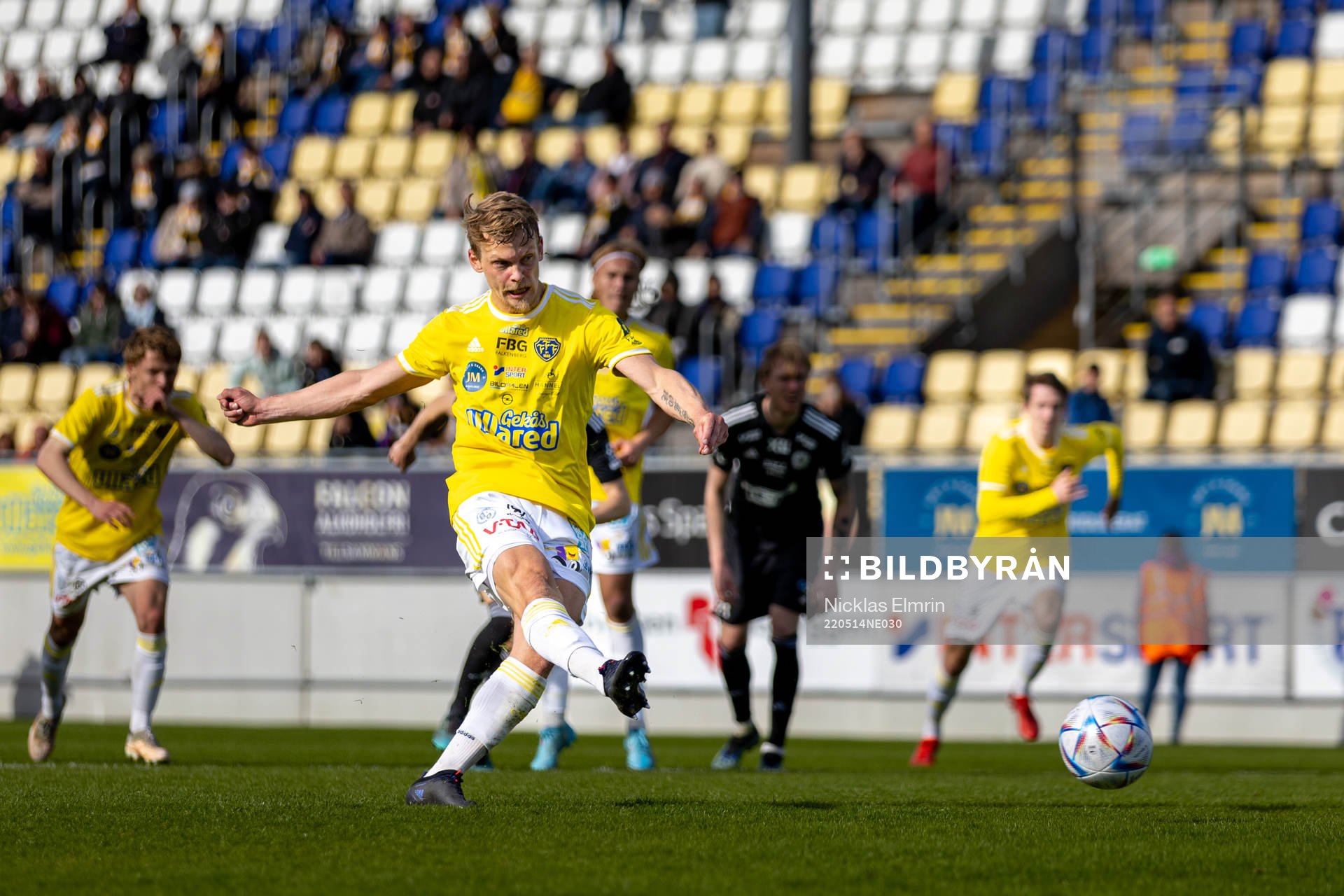under fotbollsmatchen i Ettan södra mellan Falkenberg och Oskarshamn den 14 maj 2022 i Falkenberg. 