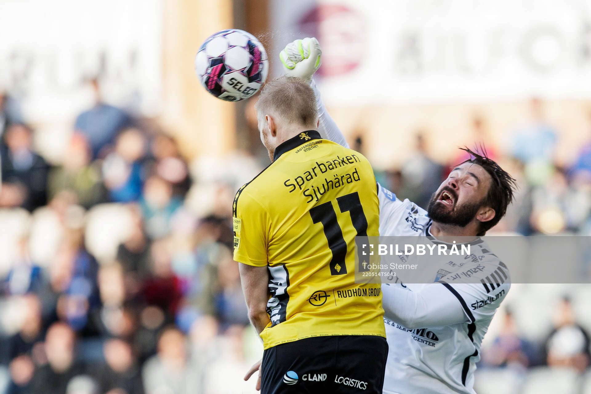Elfsborgs Sveinn Gudjohnsen och Sirius målvakt Tommi Vaiho