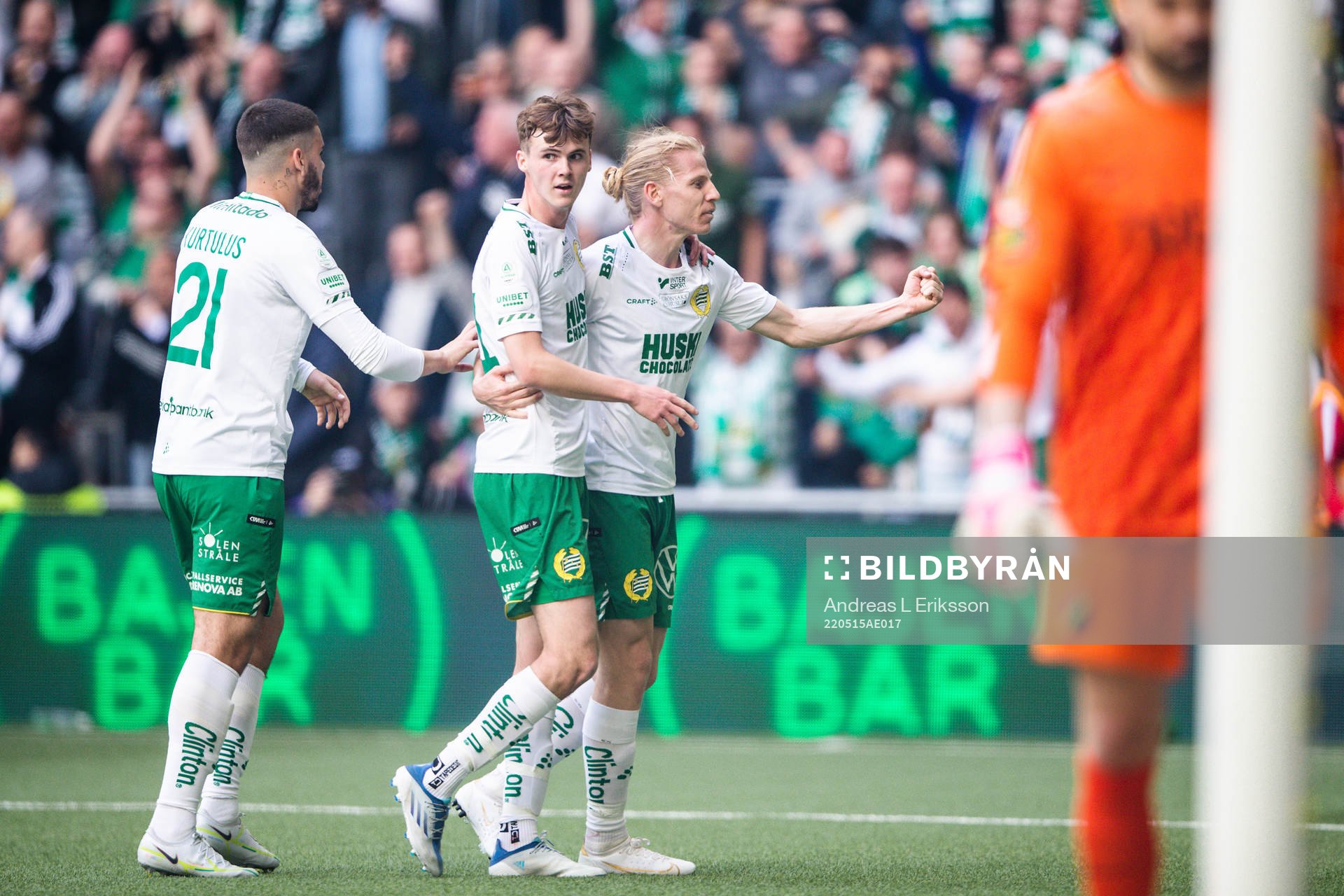 Hammarbys Williot Swedberg och Gustav Ludwigson jublar