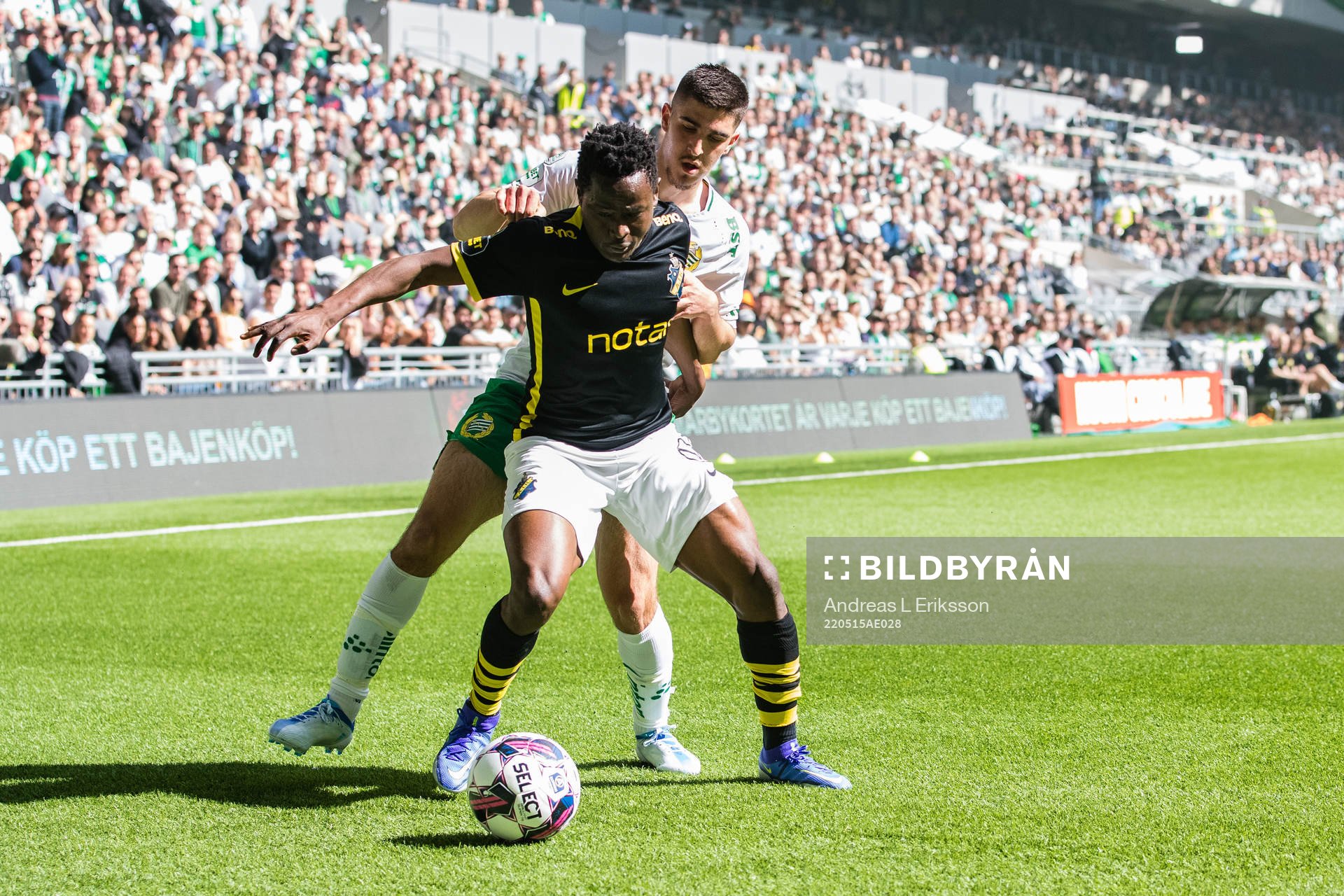 s Erick Otieno Ouma och Hammarbys Mayckel Lahdo