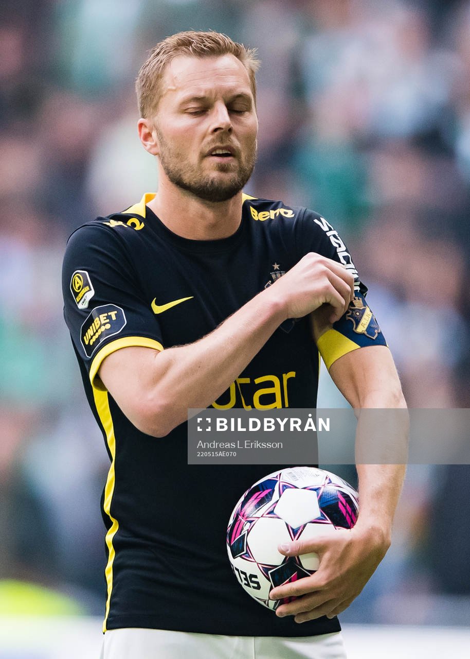 s Sebastian Larsson