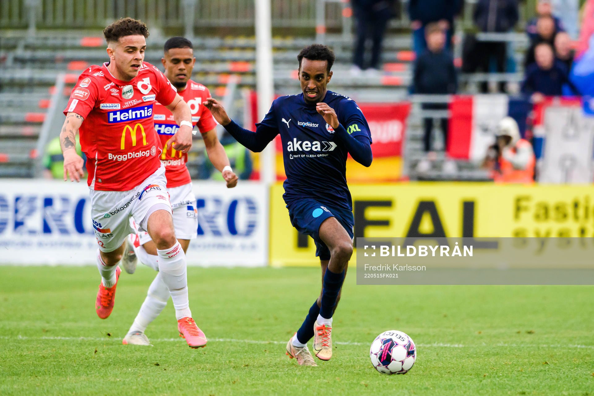 Degerfors Justin Salmon och Helsingborgs Taha Ali