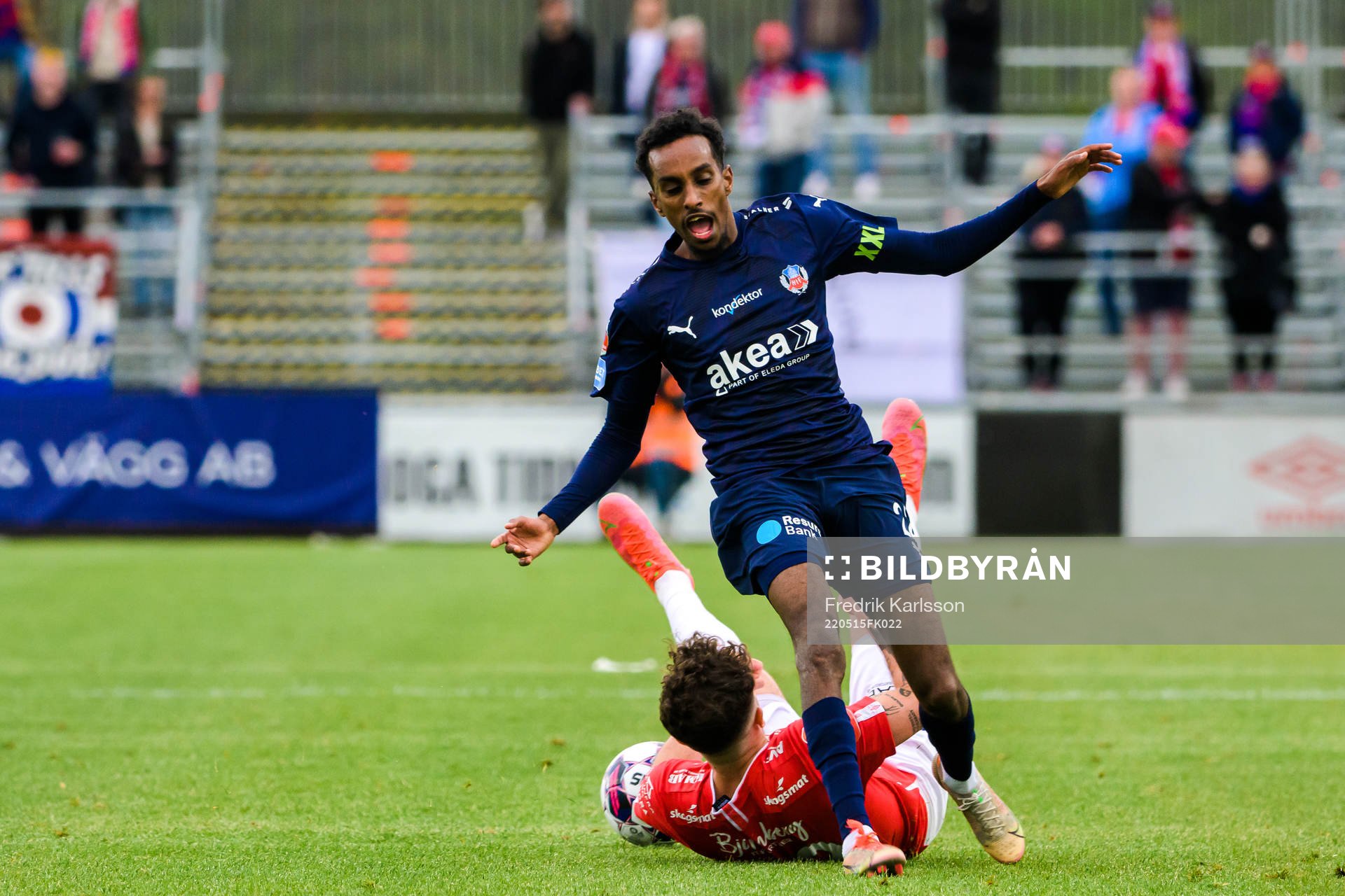 Degerfors Justin Salmon och Helsingborgs Taha Ali