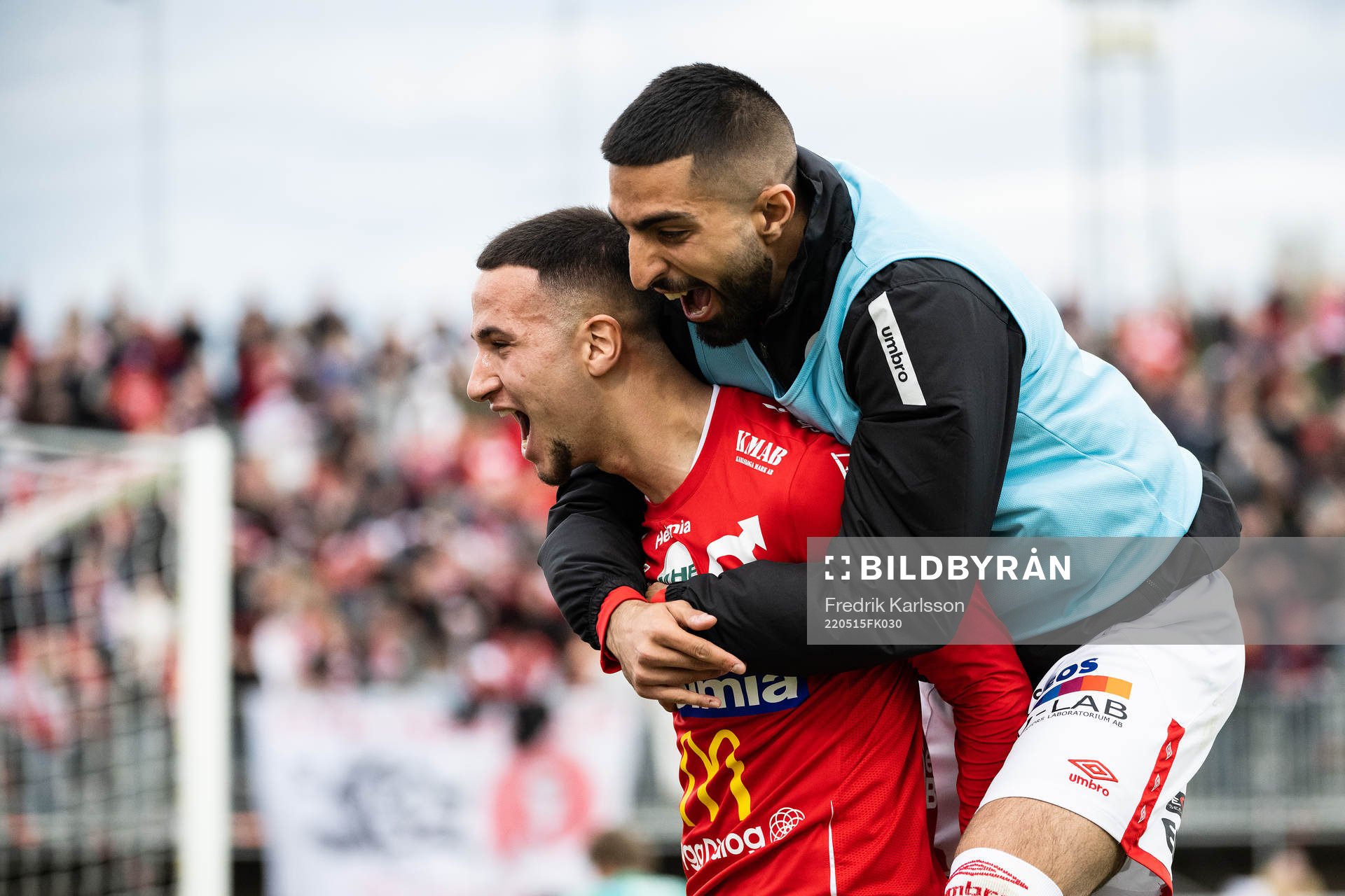 Degerfors Abdelrahman Saidi och Sean Sabetkar jublar