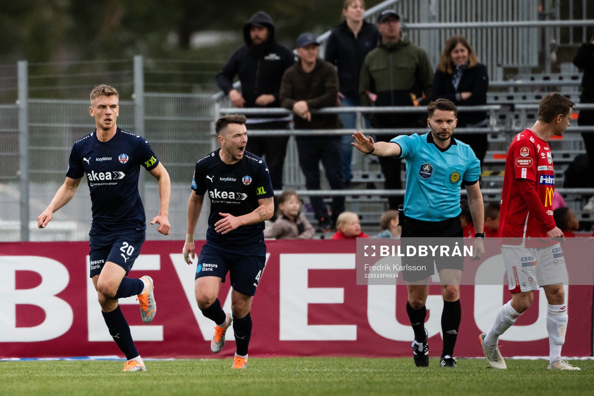Helsingborgs Dennis Olsson jublar