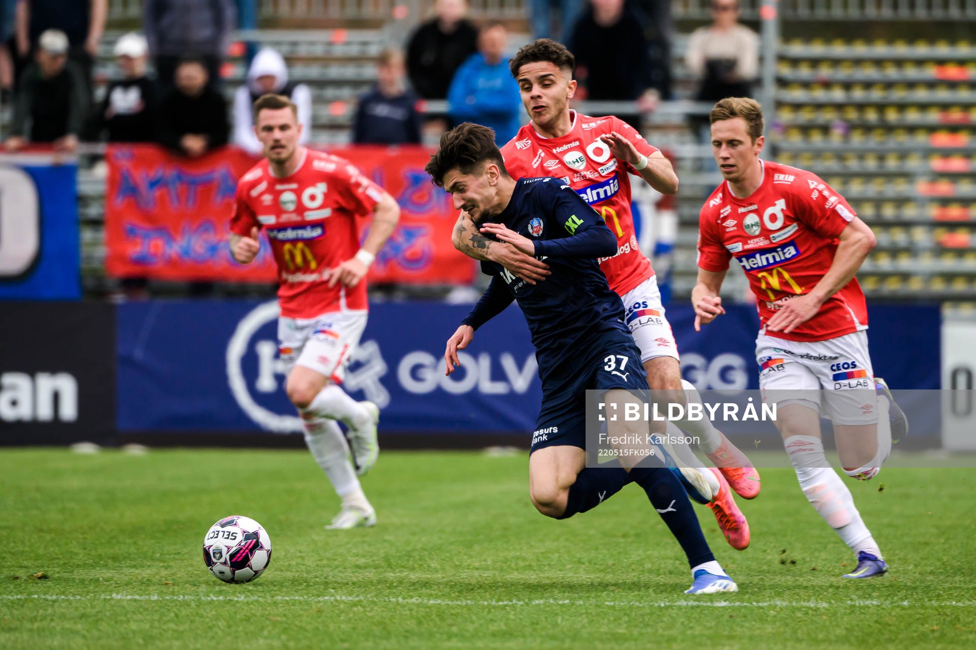 Helsingborgs Armin Gigovic och Degerfors Justin Salmon