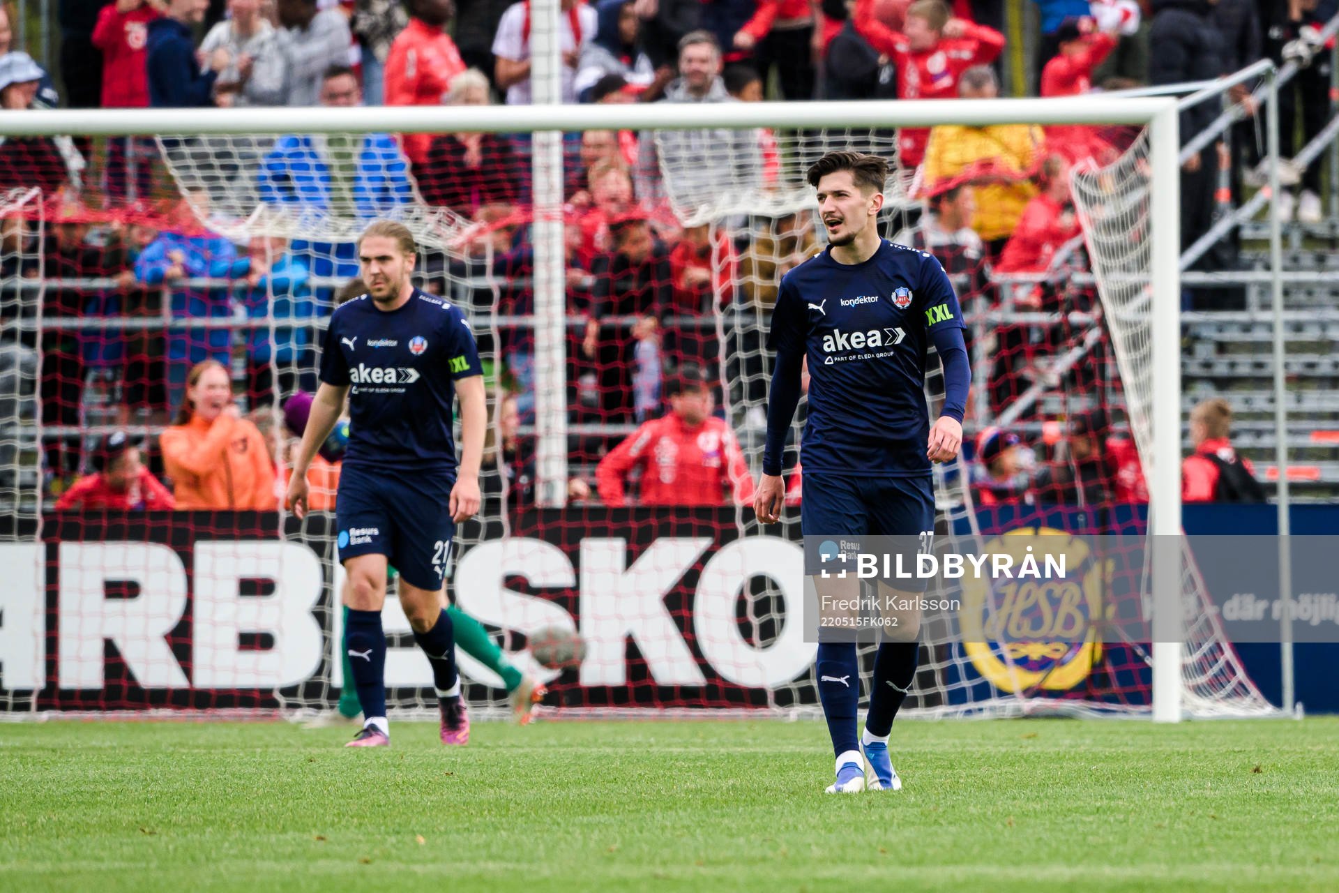 Helsingborgs Charlie Weberg och Armin Gigovic deppar