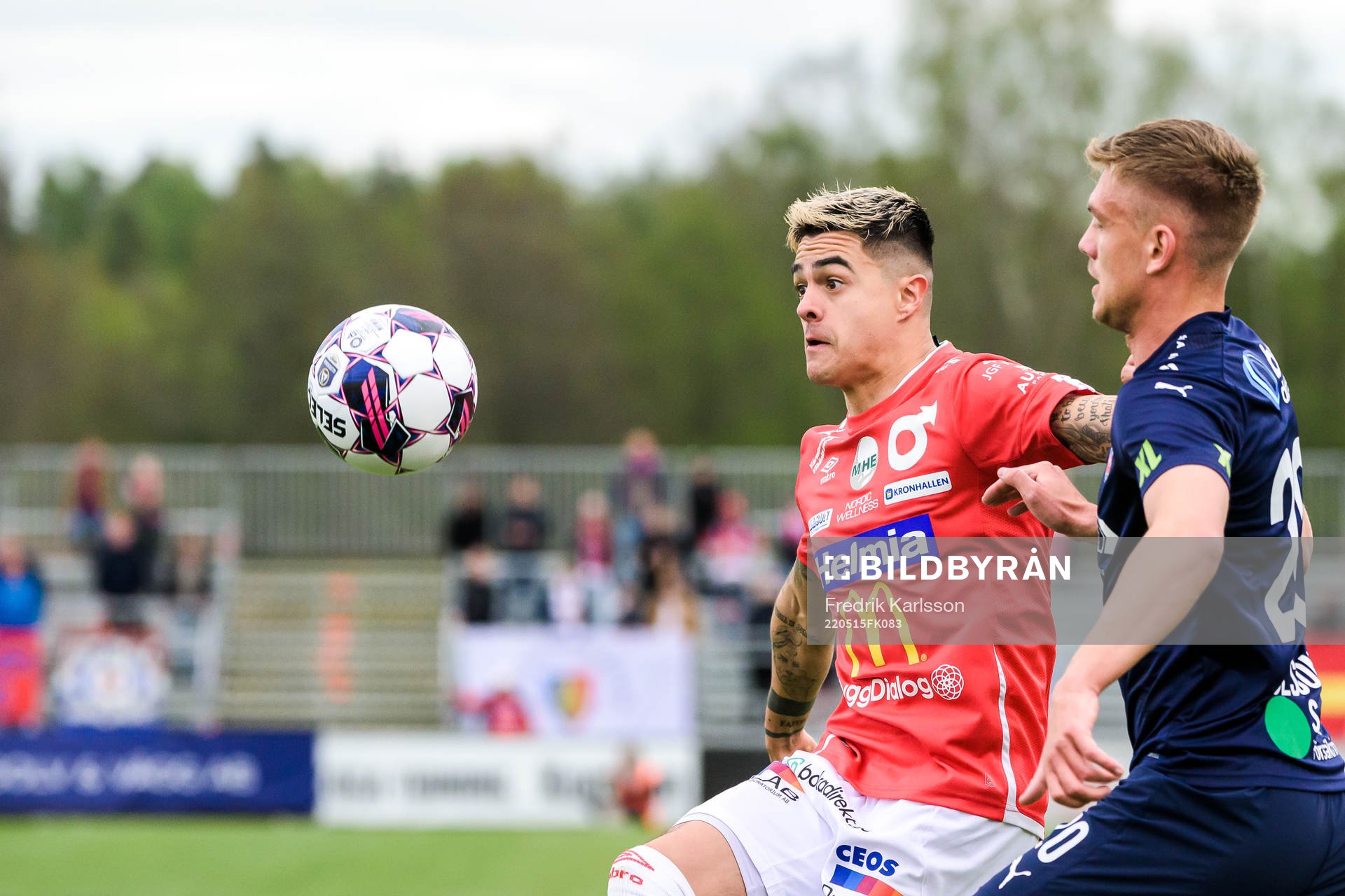 Degerfors Diego Campos och Helsingborgs Dennis Olsson