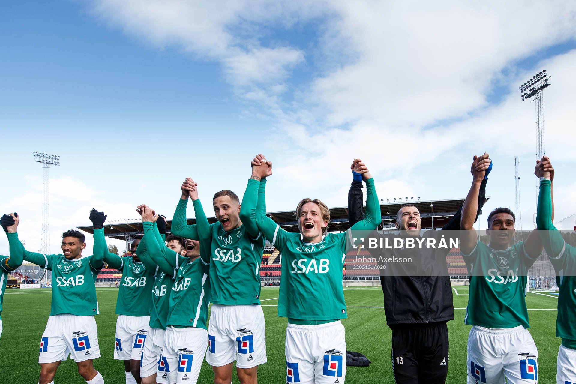 Brages spelare jublar