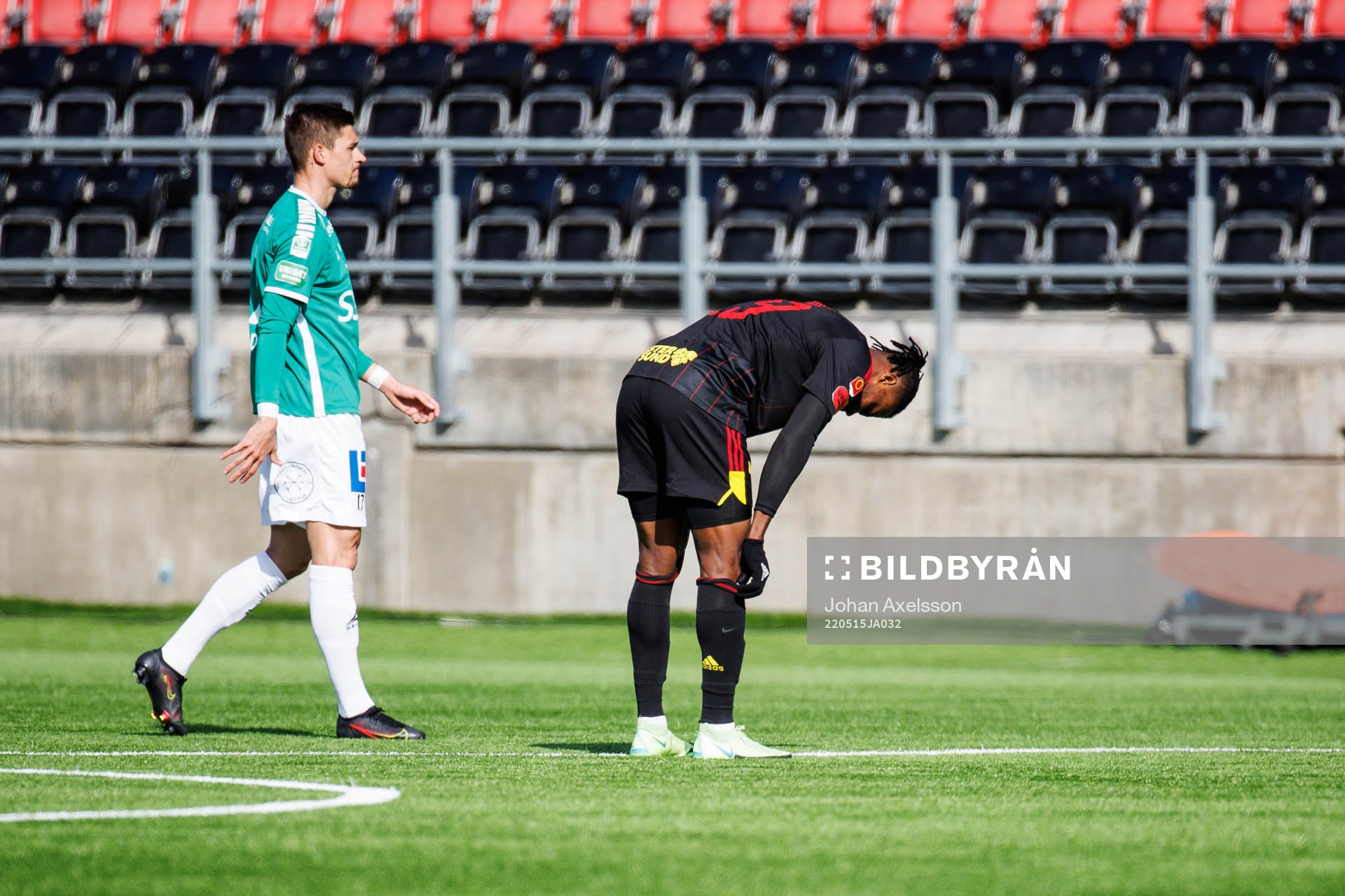 Östersunds Uchen Sabastine deppar eftr fotbollsmatchen i