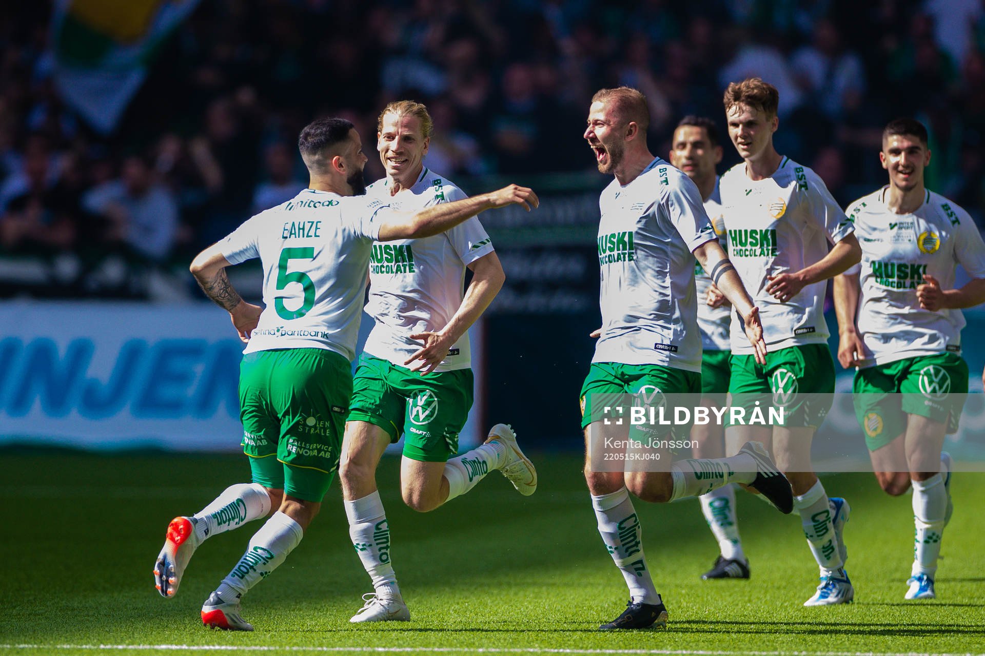 Hammarbys Mohanad Jeahze jublar med Gustav Ludwigson,