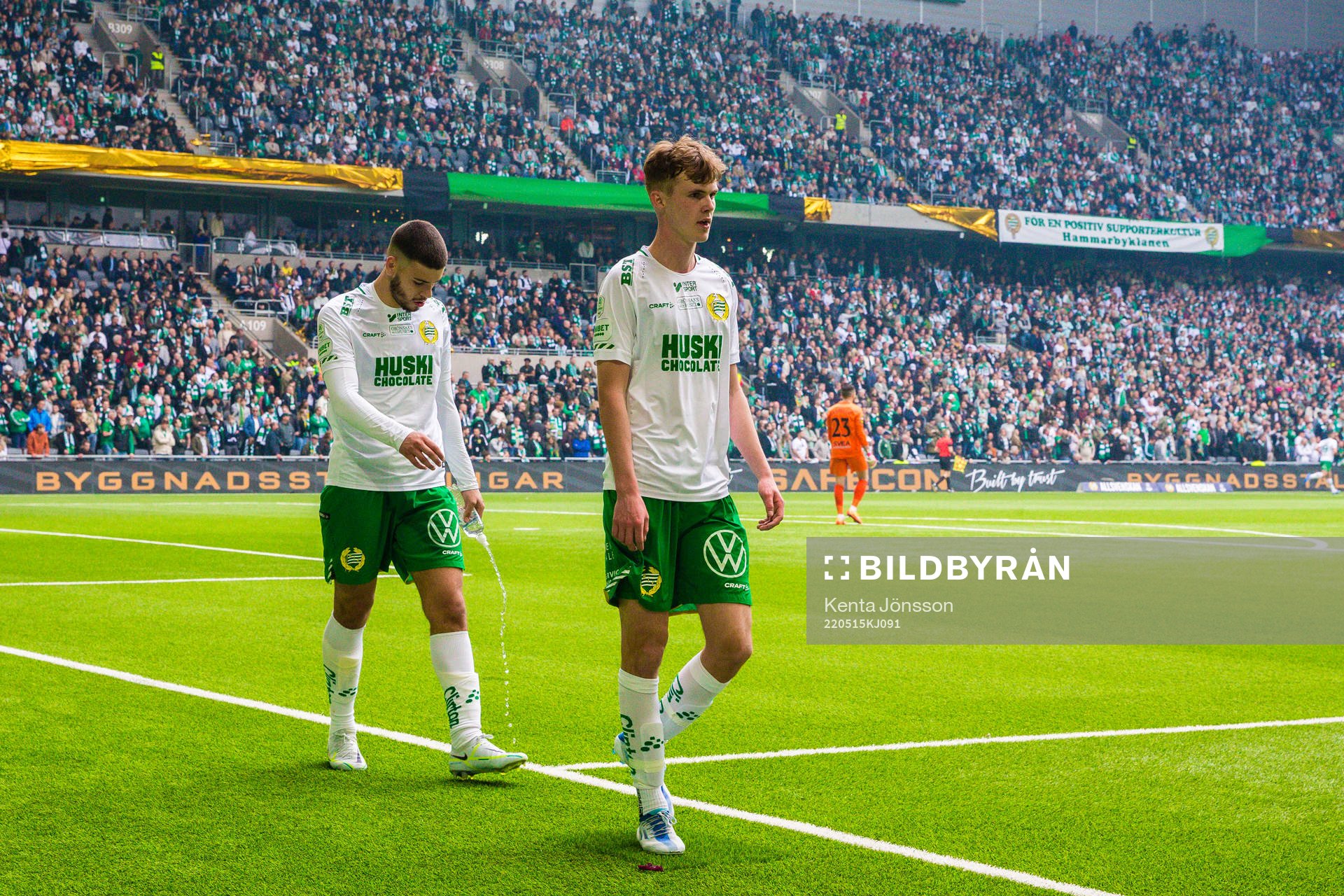 Hammarbys Edvin Kurtulus och Williot Swedberg deppar