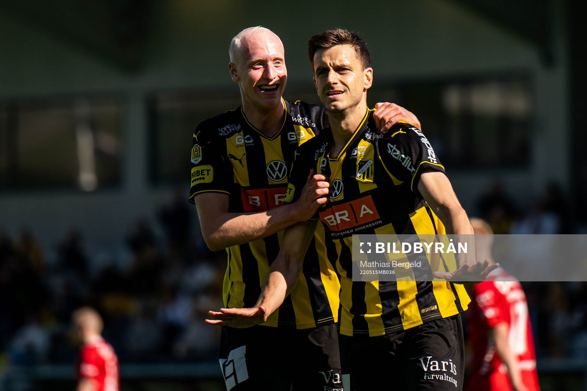 Häckens Valgeir Fridriksson och Alexander Jeremejeff jublar