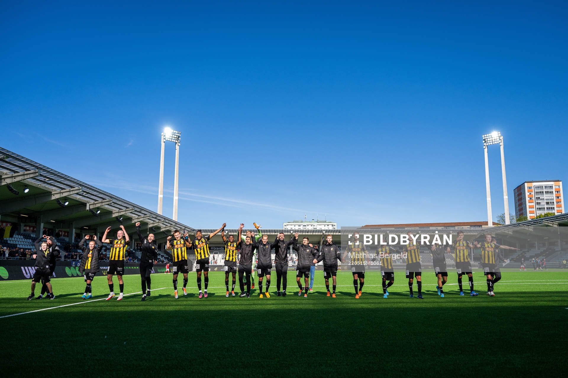 Häckens spelare jublar