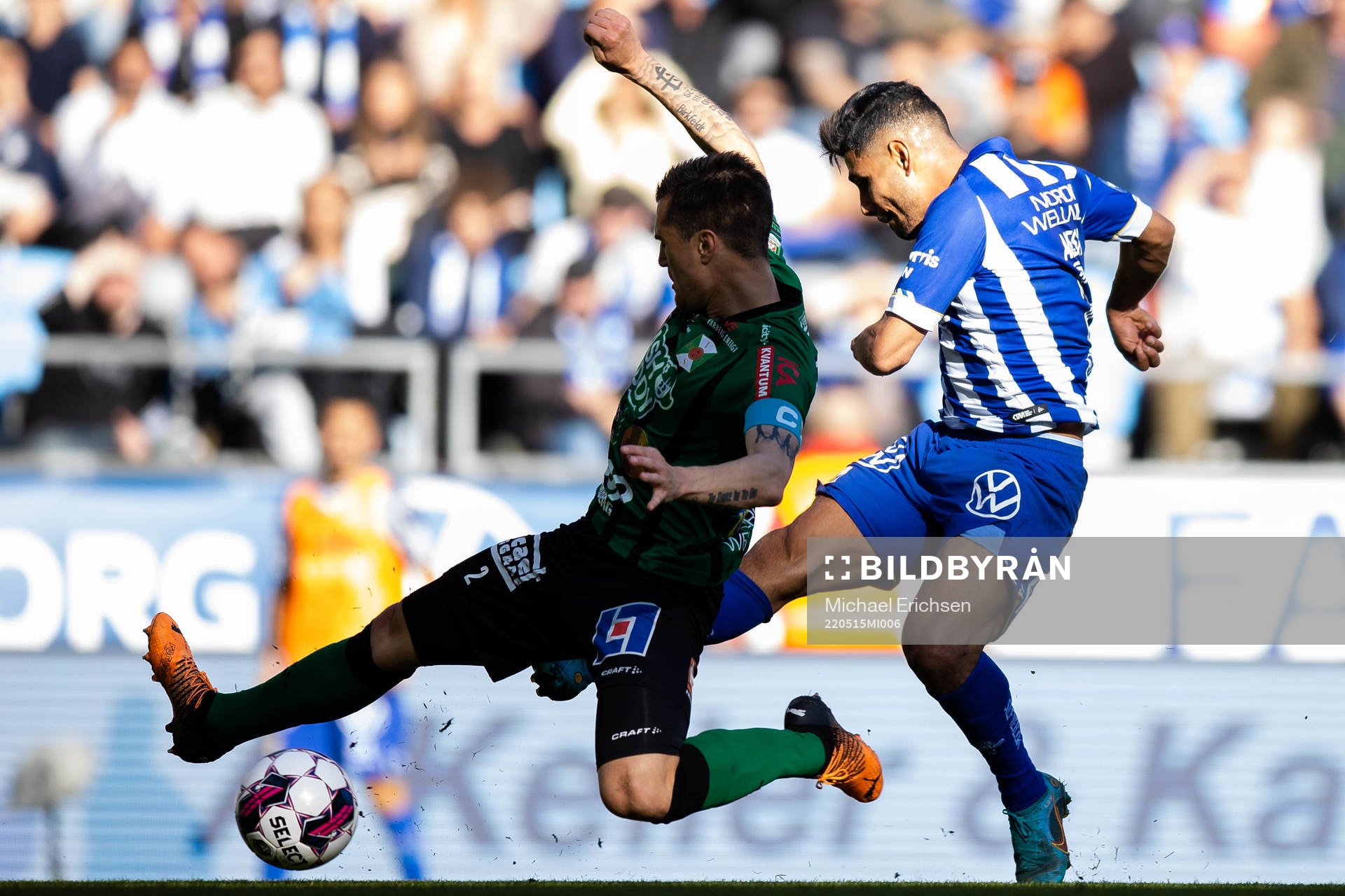 IFK Göteborgs Hosam Aiesh skjuter 1-0