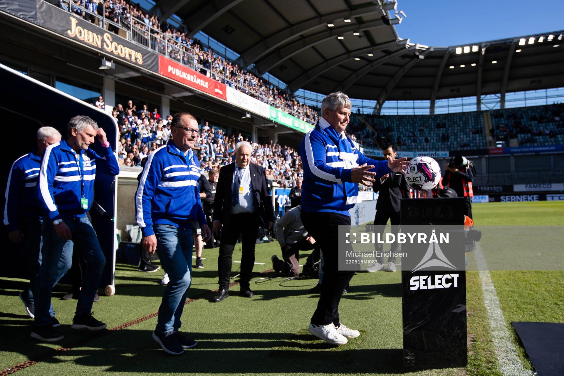 Gamla spelare från IFK Göteborgs -82 lag med Thomas