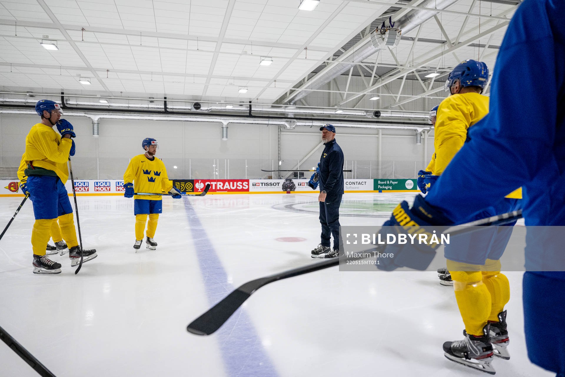 Assistant coach Markus Åkerblom of Sweden at a practice