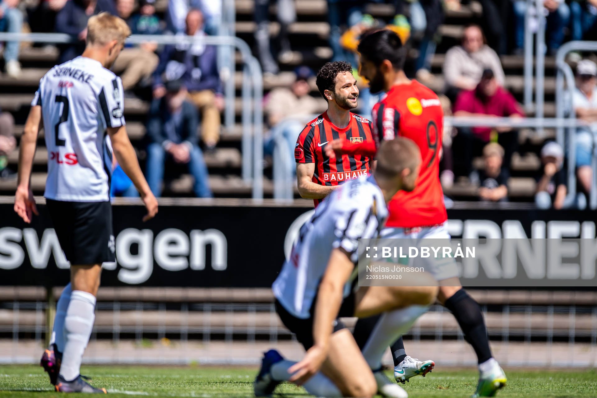 Brommapojkarnas Marijan Cosic jublar