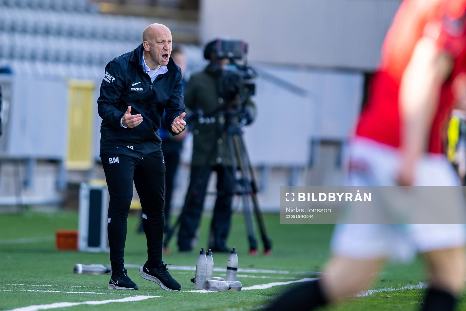 Landskronas tränare Billy Magnusson reagerar