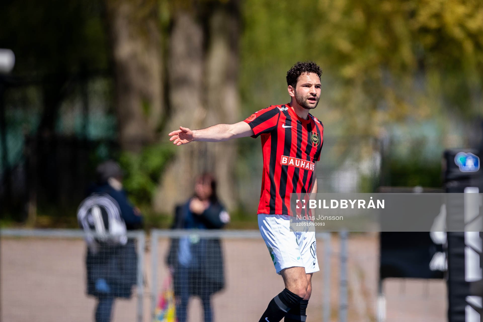 Brommapojkarnas Marijan Cosic  reagerar