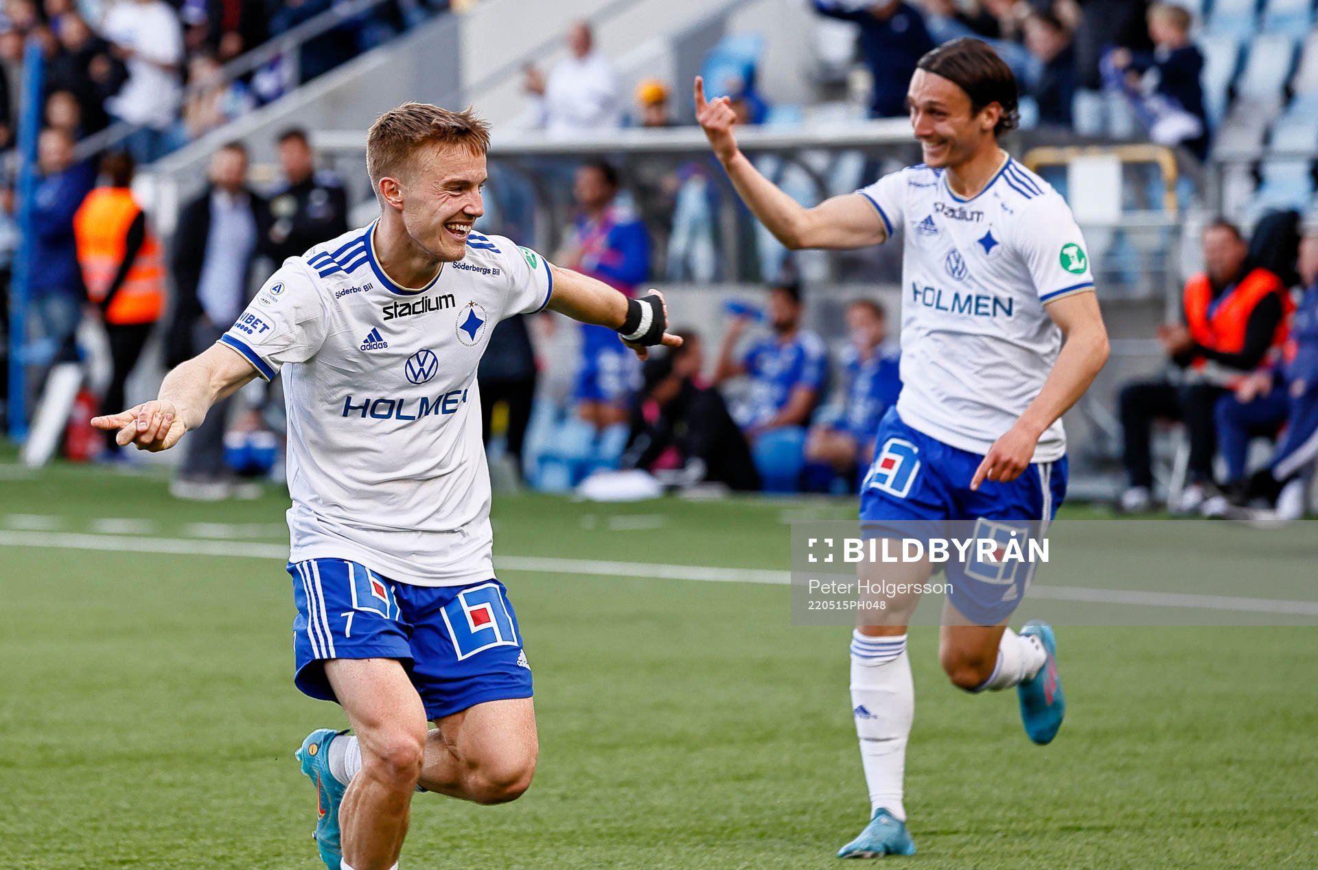IFK Norrköpings Jacob Ortmark och Jonathan Levi jublar